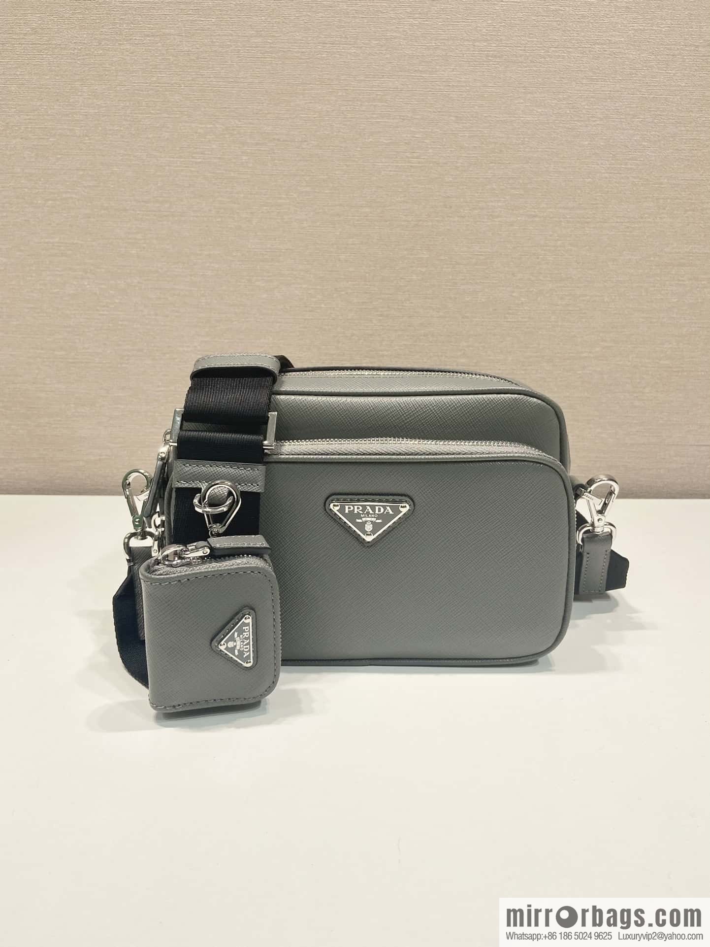 Prada Saffiano leather (fabric) shoulder bag 2VH170