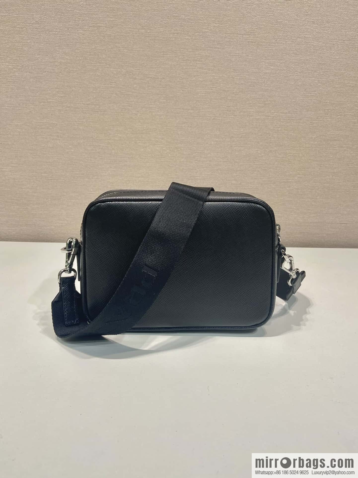 Prada Saffiano leather (fabric) shoulder bag 2VH170