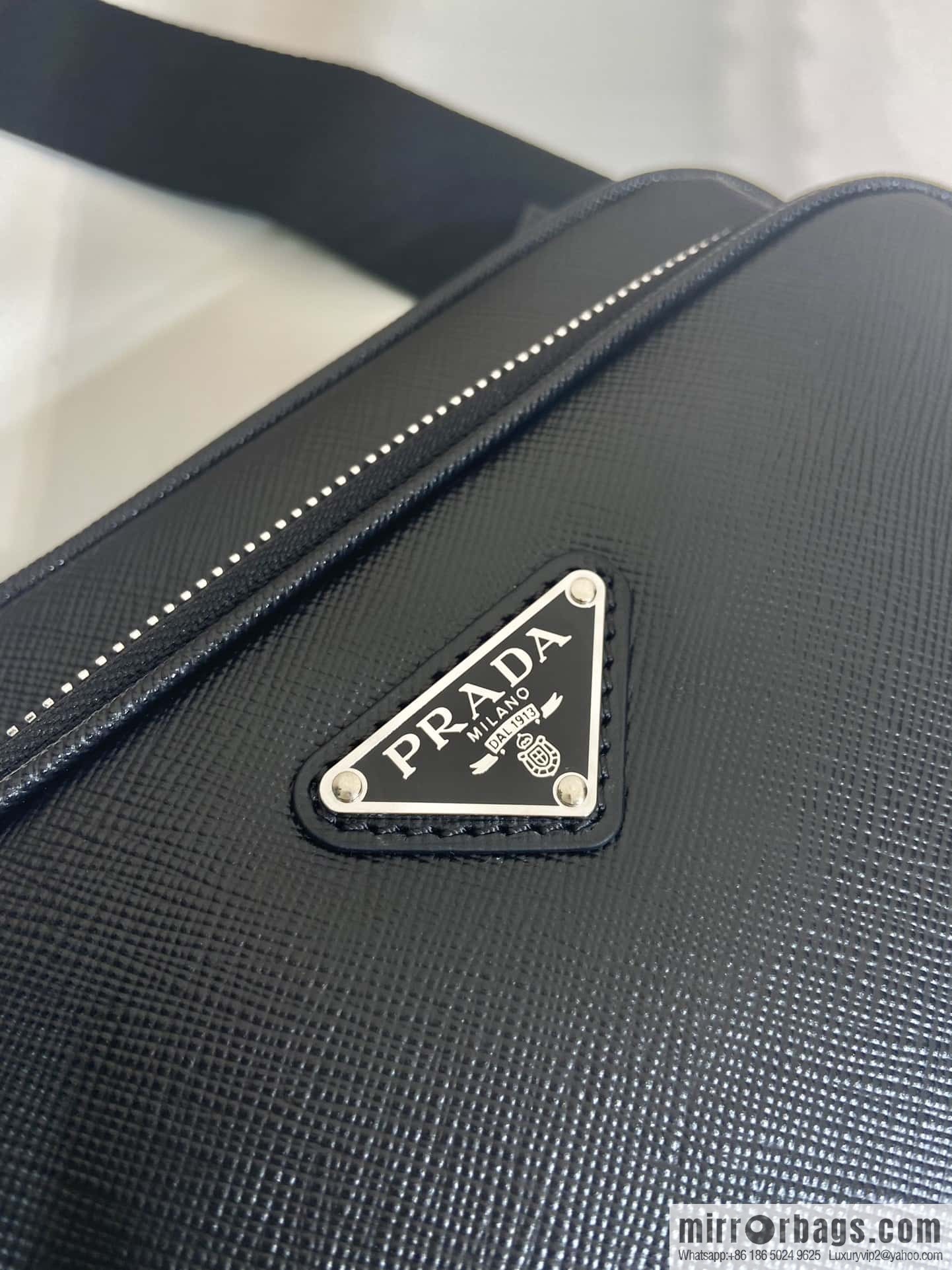 Prada Saffiano leather (fabric) shoulder bag 2VH170