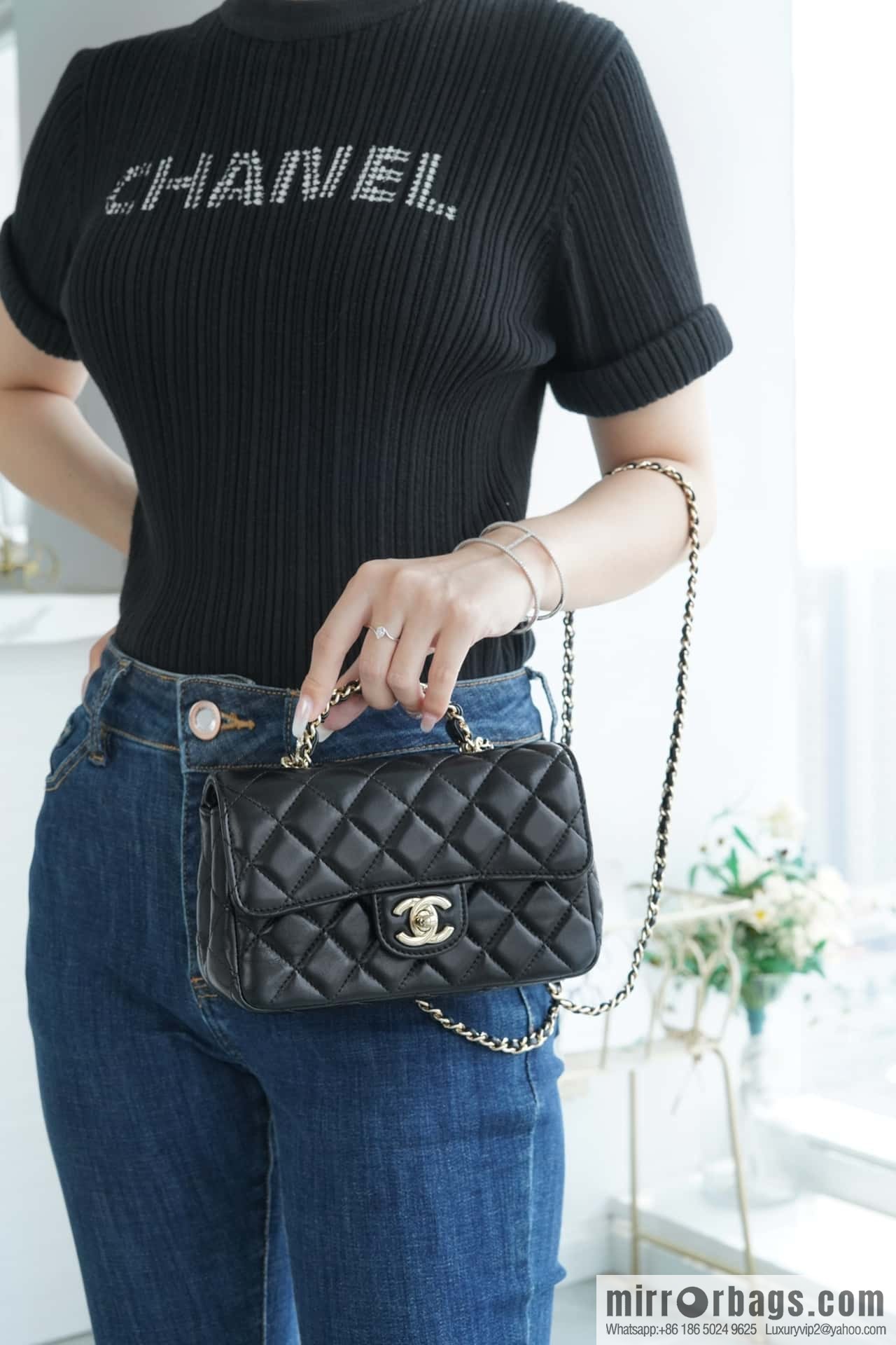 CHANEL 23A rhinestone handle cf small black AS4140