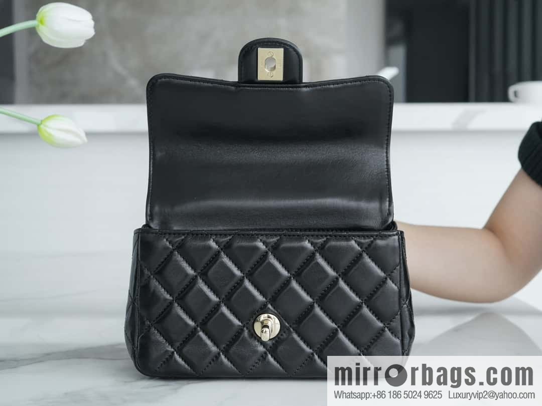 CHANEL 23A rhinestone handle cf small black AS4140