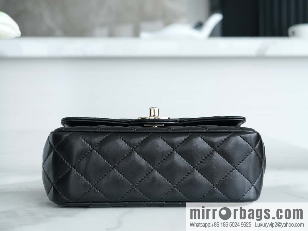 CHANEL 23A rhinestone handle cf small black AS4140