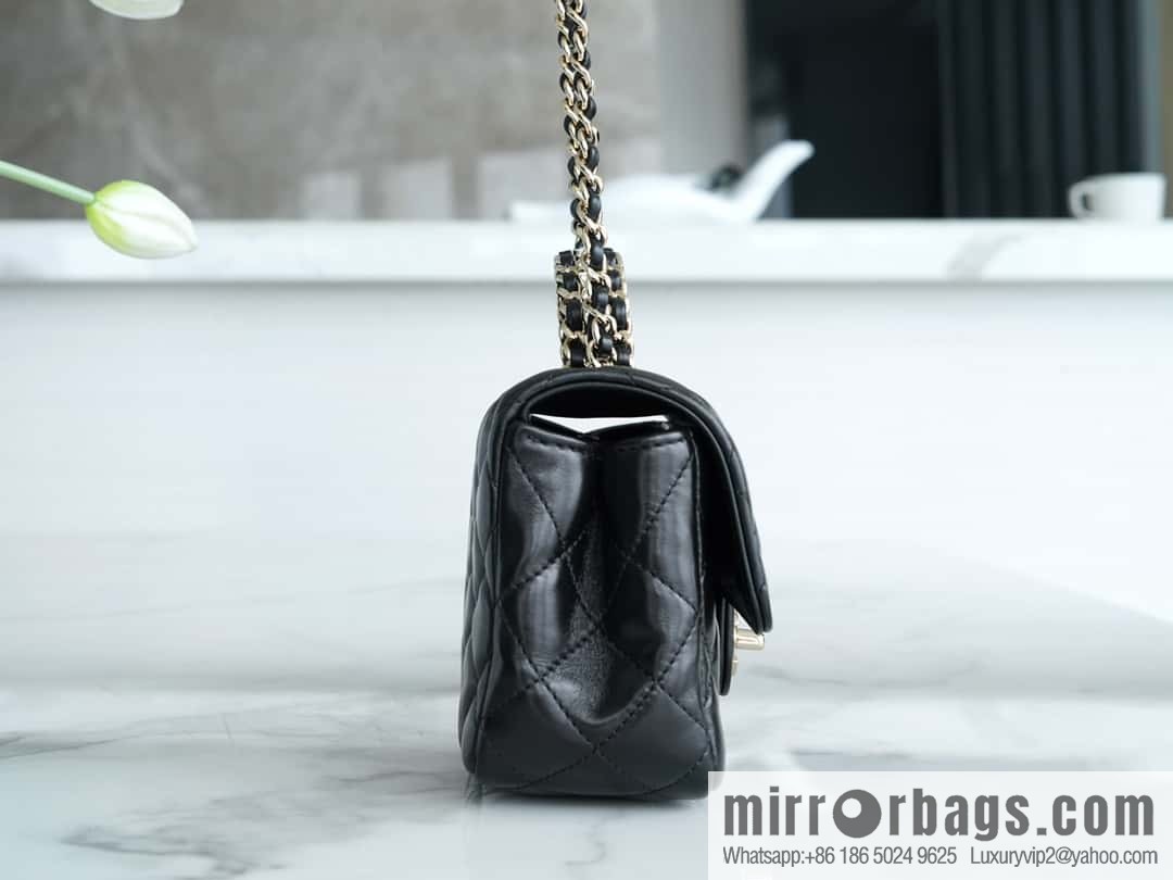 CHANEL 23A rhinestone handle cf small black AS4140