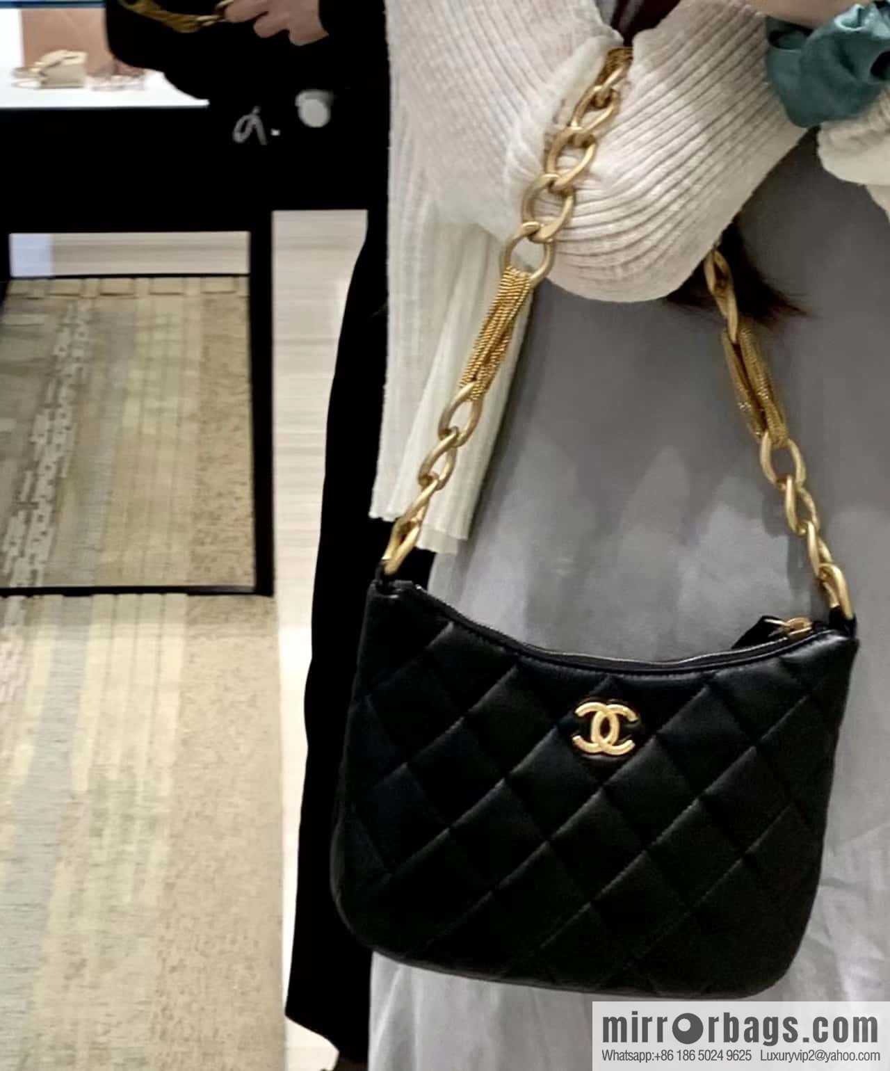 CHANEL 23A Premium Handicraft Workshop Series hobo armpit bag AS4220 black