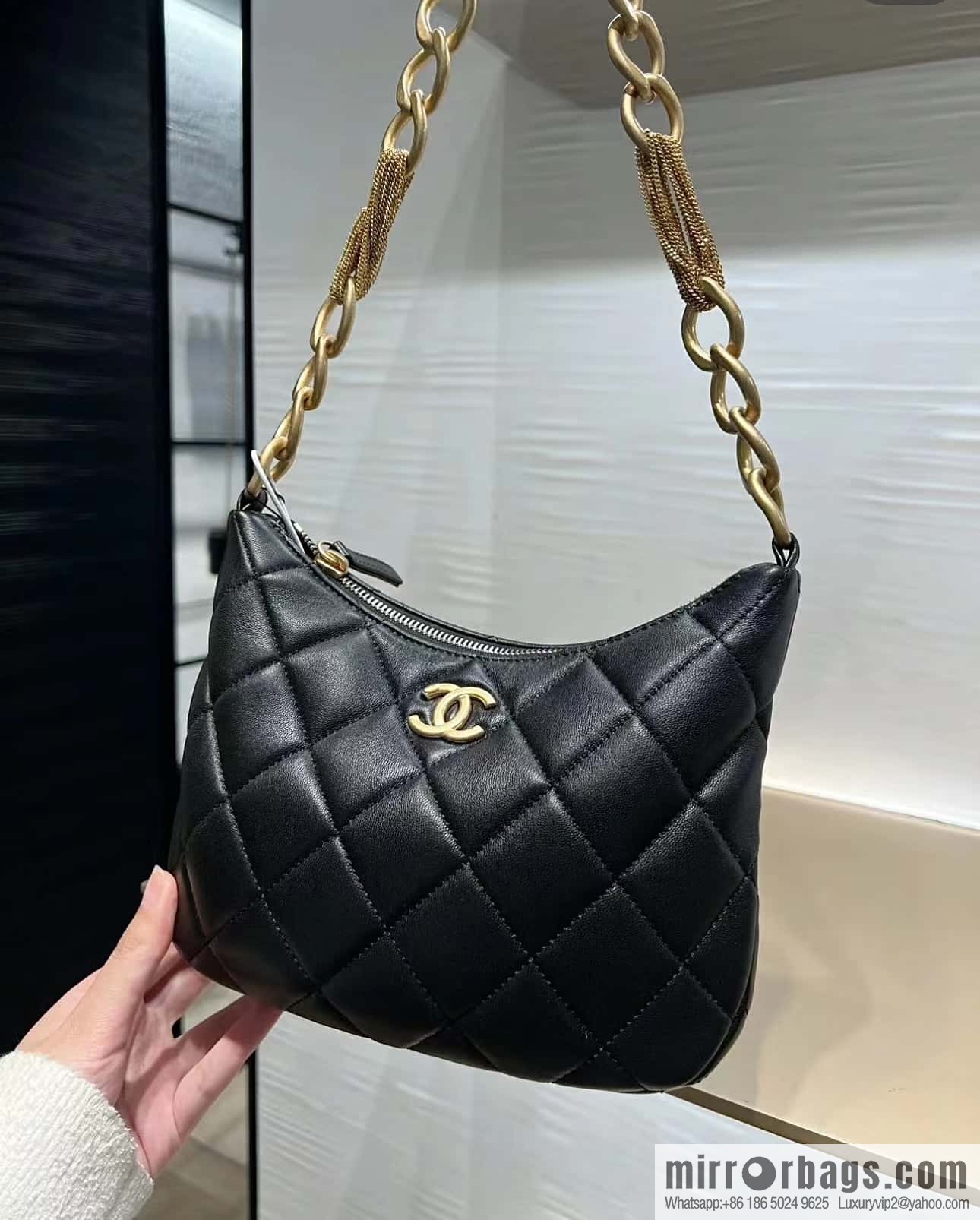 CHANEL 23A Premium Handicraft Workshop Series hobo armpit bag AS4220 black