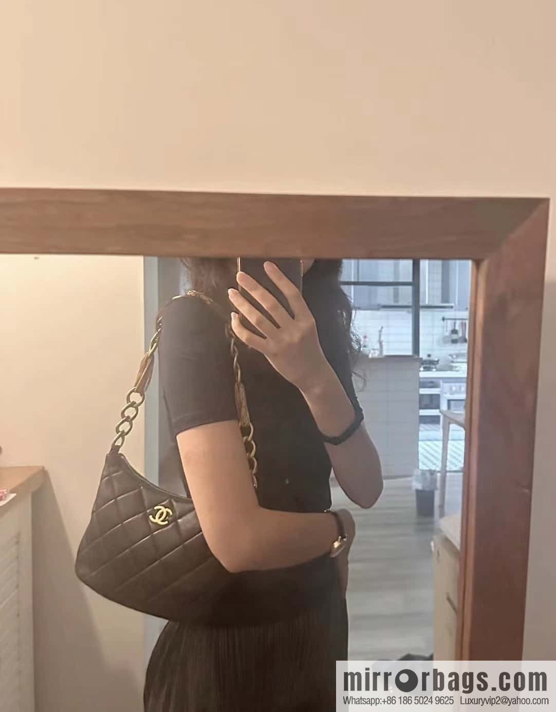 CHANEL 23A Premium Handicraft Workshop Series hobo armpit bag AS4220 black
