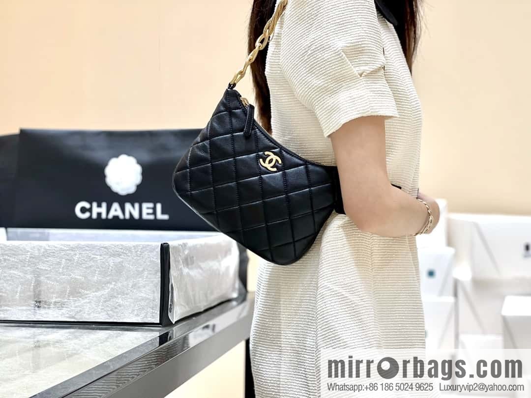 CHANEL 23A Premium Handicraft Workshop Series hobo armpit bag AS4220 black
