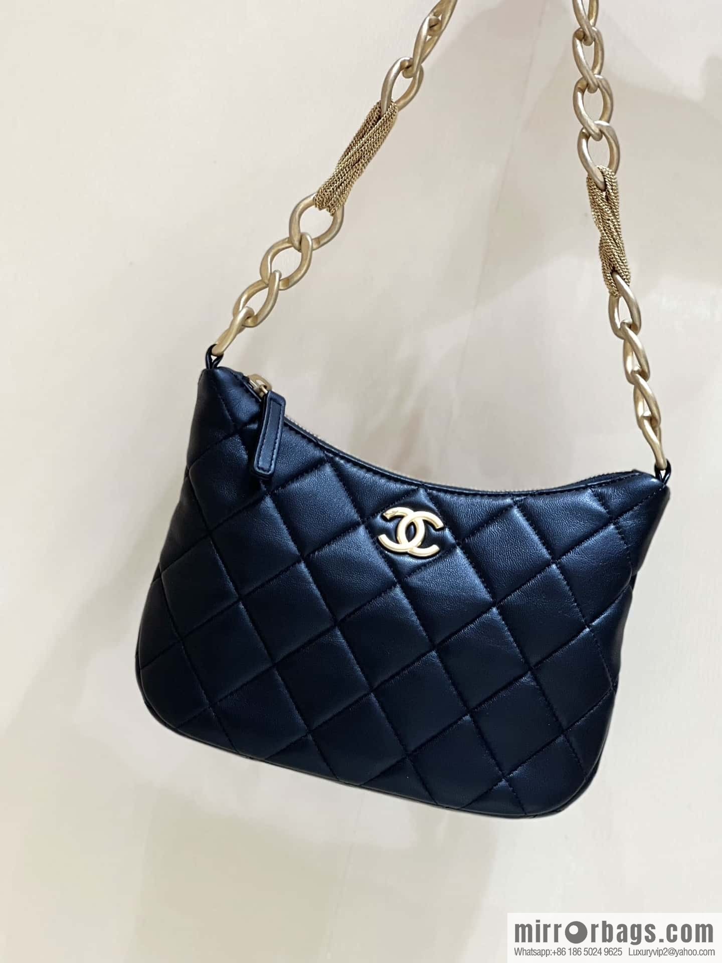 CHANEL 23A Premium Handicraft Workshop Series hobo armpit bag AS4220 black