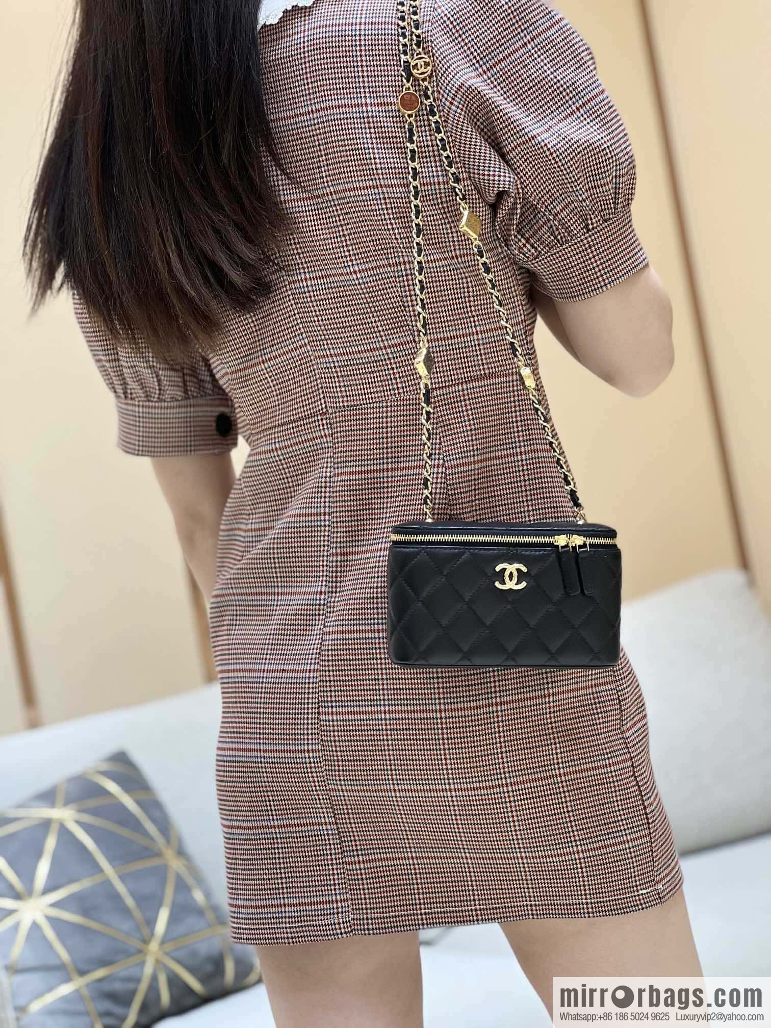 CHANEL 23A Premium Handicraft Collection, Limited Edition Gem chain strap box bag AP3416 black