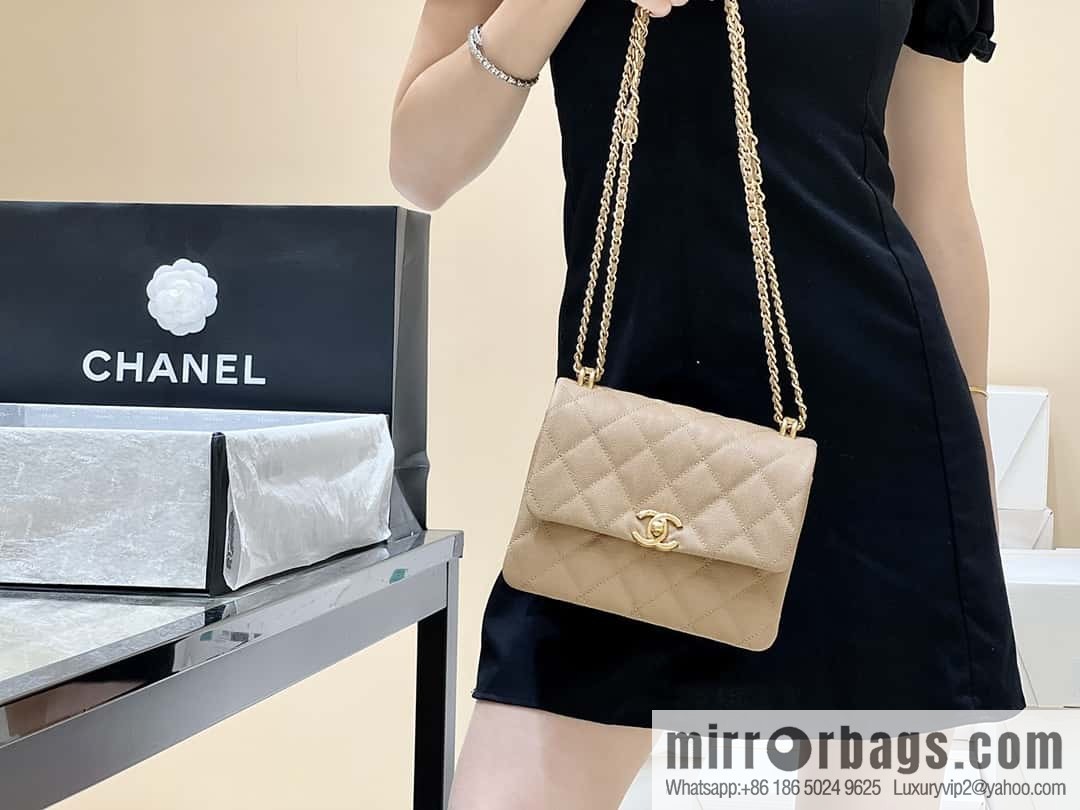 CHANEL 22k autumn and winter high-end ready-to-wear series, lychee leather square fat AS3580 milk tea color