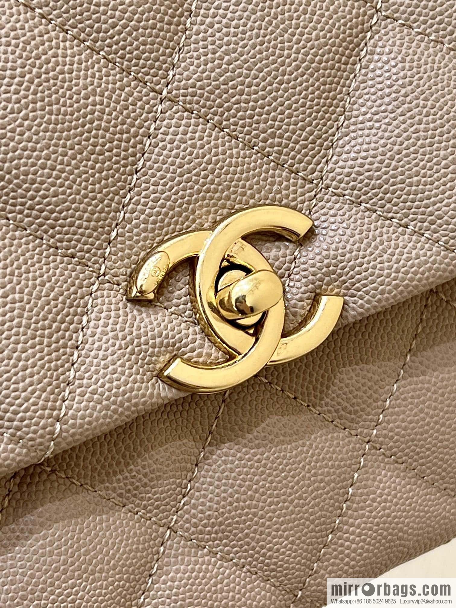 CHANEL 22k autumn and winter high-end ready-to-wear series, lychee leather square fat AS3580 milk tea color
