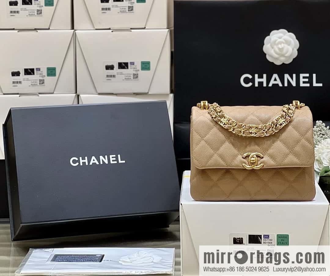 CHANEL 22k autumn and winter high-end ready-to-wear series, lychee leather square fat AS3580 milk tea color