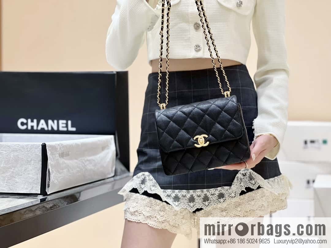 CHANEL 22k autumn and winter high-end ready-to-wear series, lychee leather square fat AS3580 black