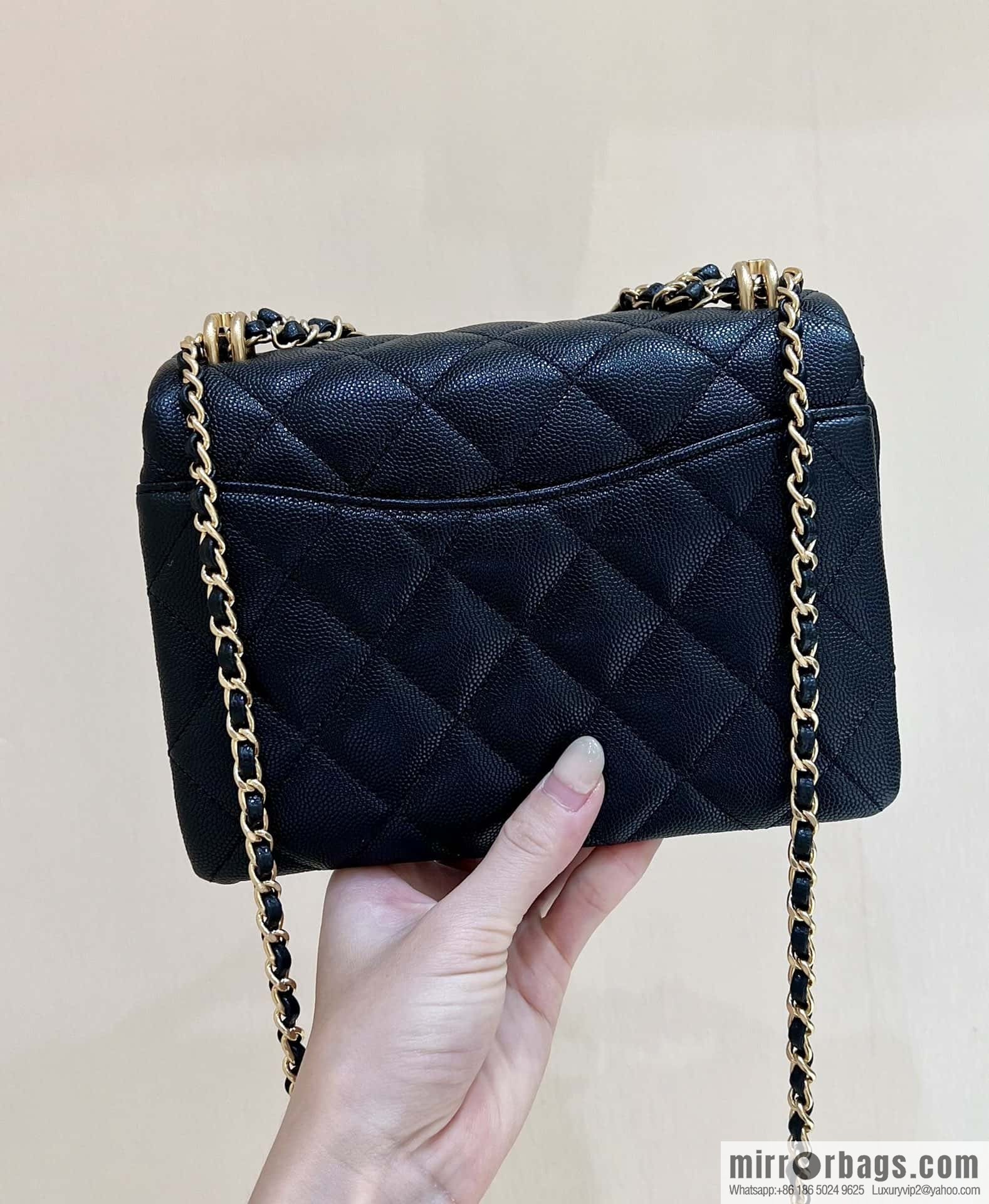 CHANEL 22k autumn and winter high-end ready-to-wear series, lychee leather square fat AS3580 black