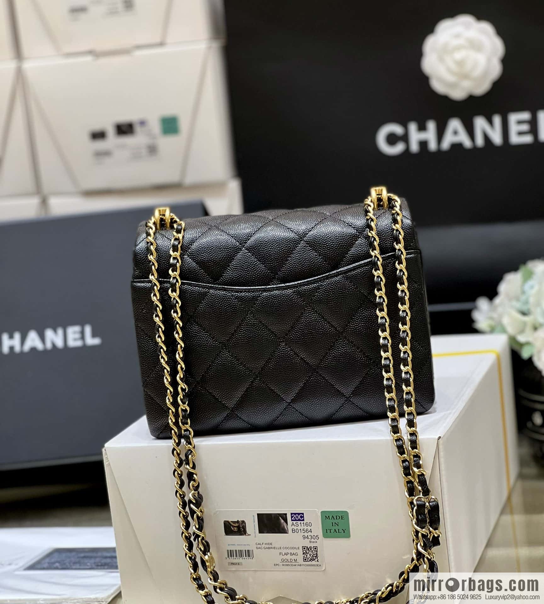 CHANEL 22k autumn and winter high-end ready-to-wear series, lychee leather square fat AS3580 black