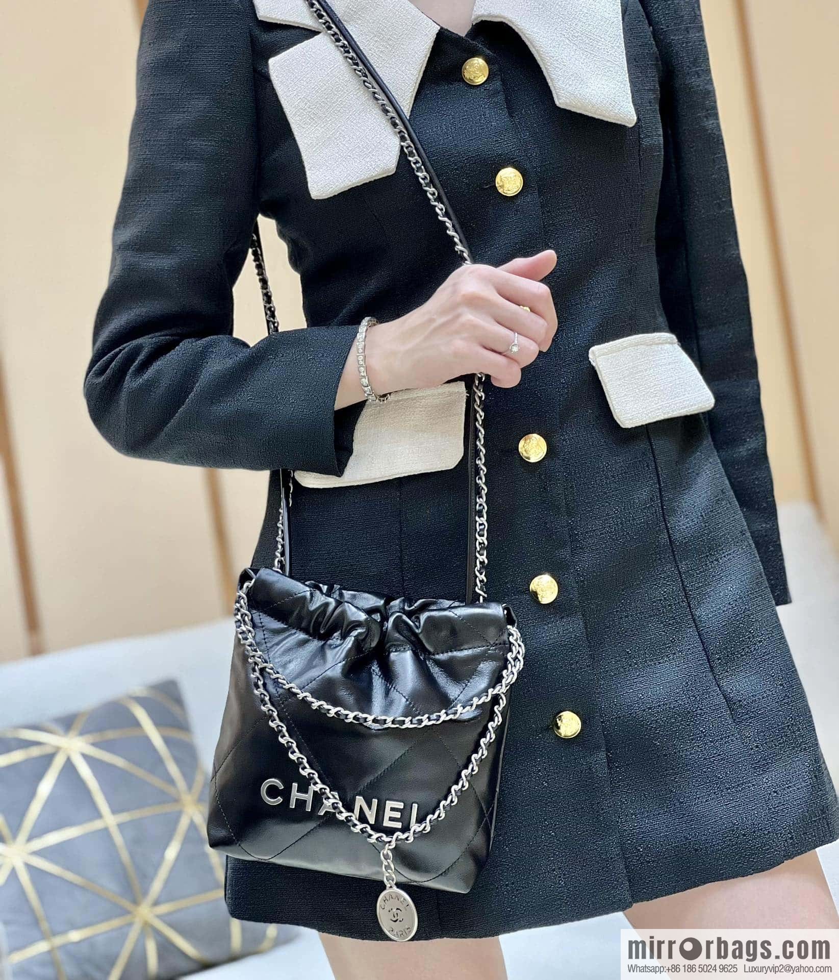 CHANEL 23S spring and summer series mini 22 bags AS3980 black