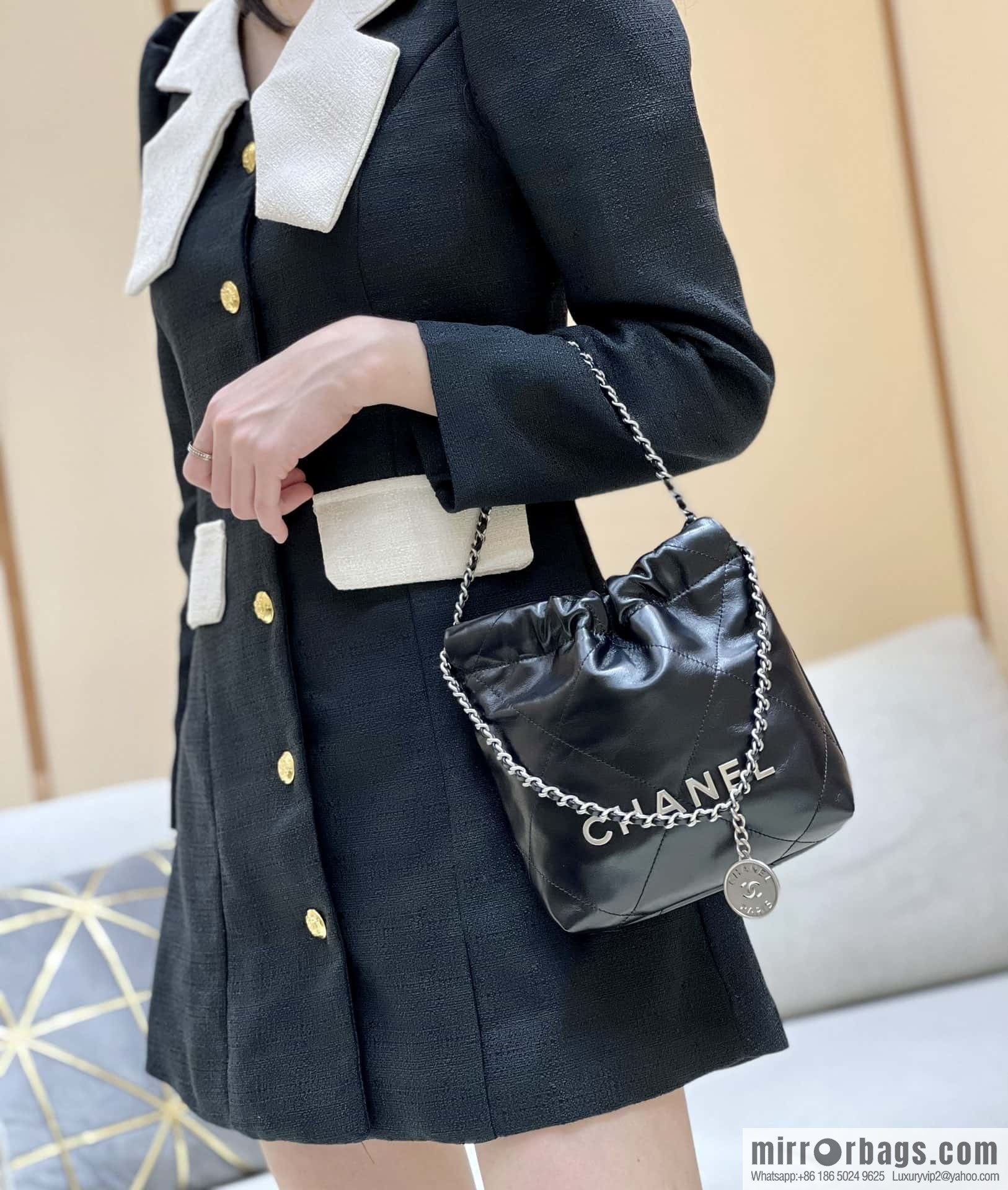 CHANEL 23S spring and summer series mini 22 bags AS3980 black