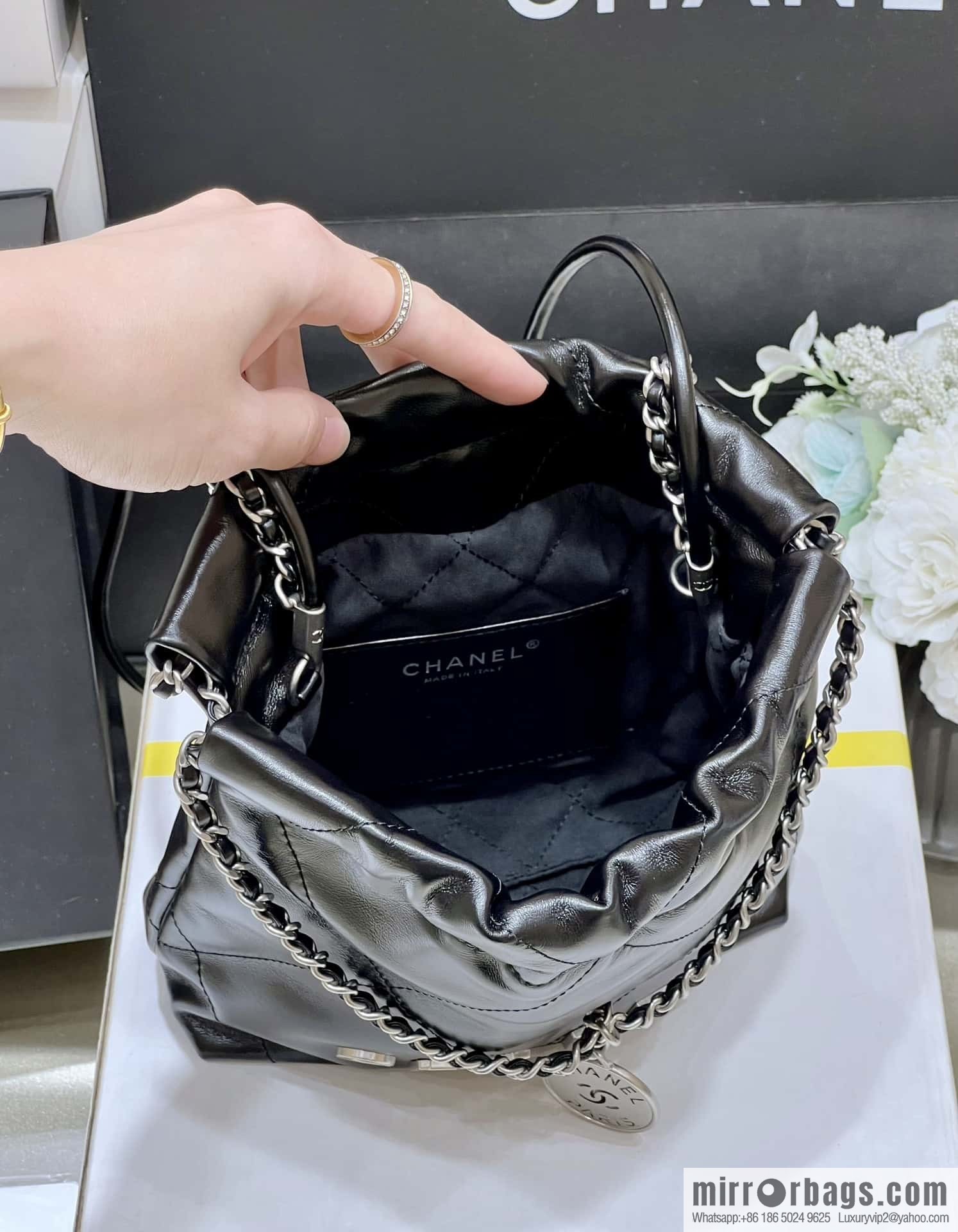 CHANEL 23S spring and summer series mini 22 bags AS3980 black