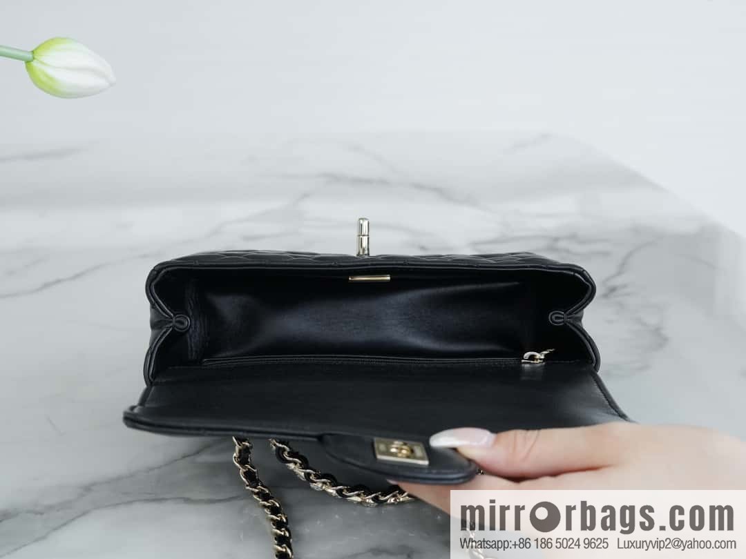 CHANEL 23A rhinestone handle cf medium black AS4141