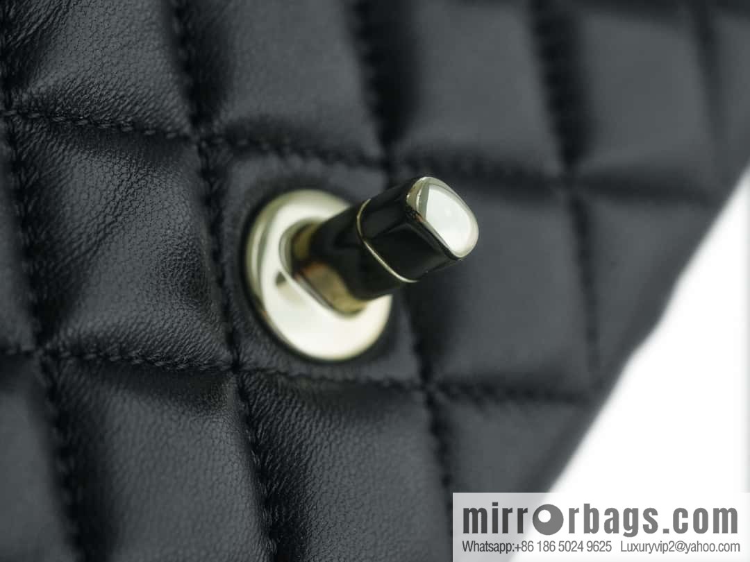 CHANEL 23A rhinestone handle cf medium black AS4141