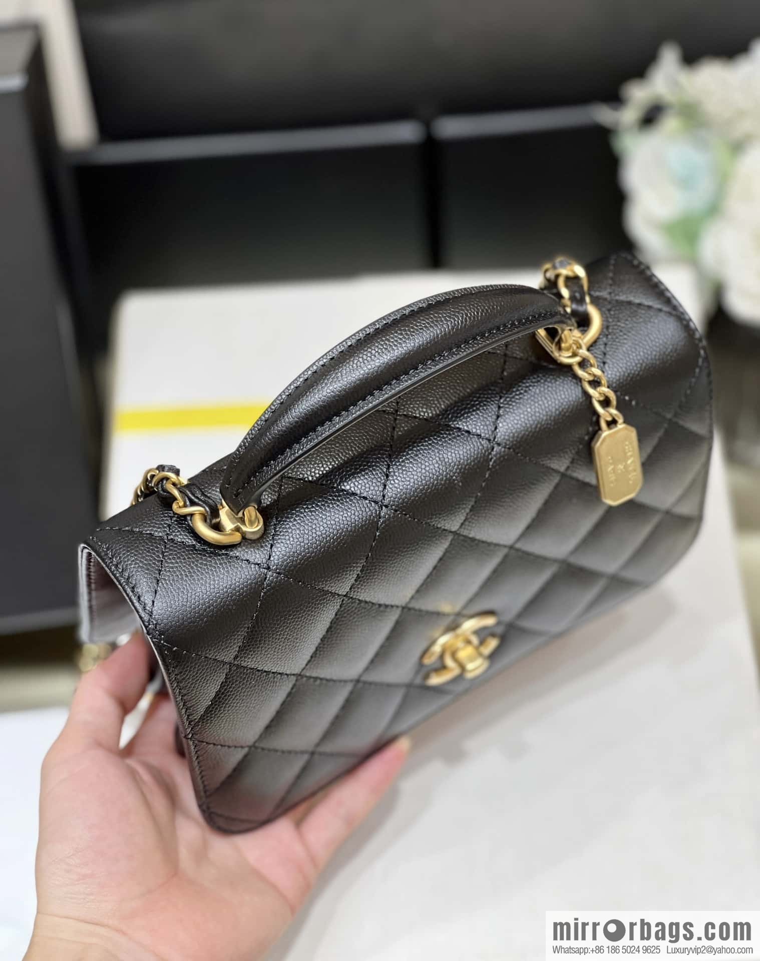 CHANEL 23B autumn and winter trailer series, hidden lychee leather organ bag AS4284