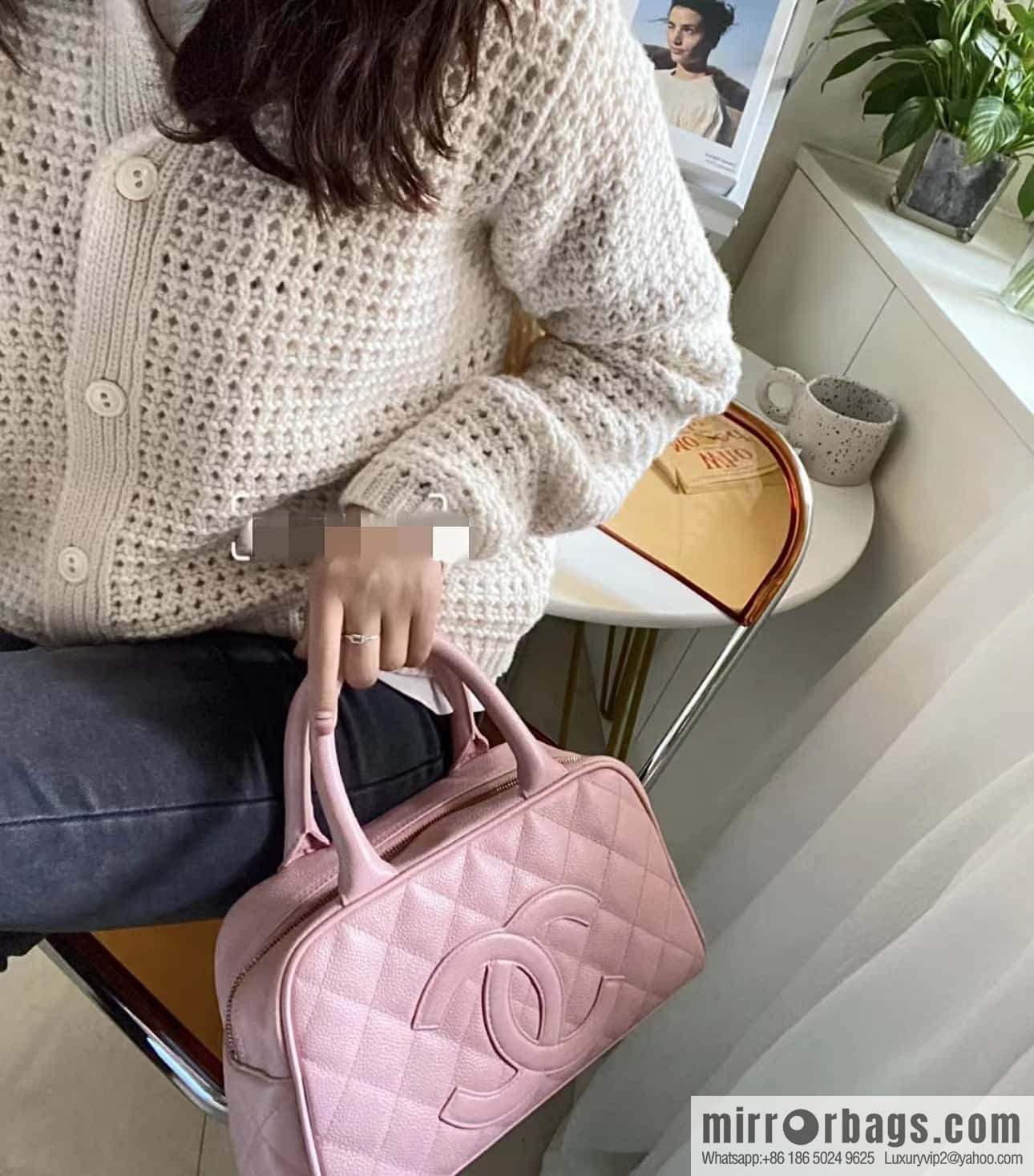 CHANEL CNNe same hot medieval bowling bag A20996 pink