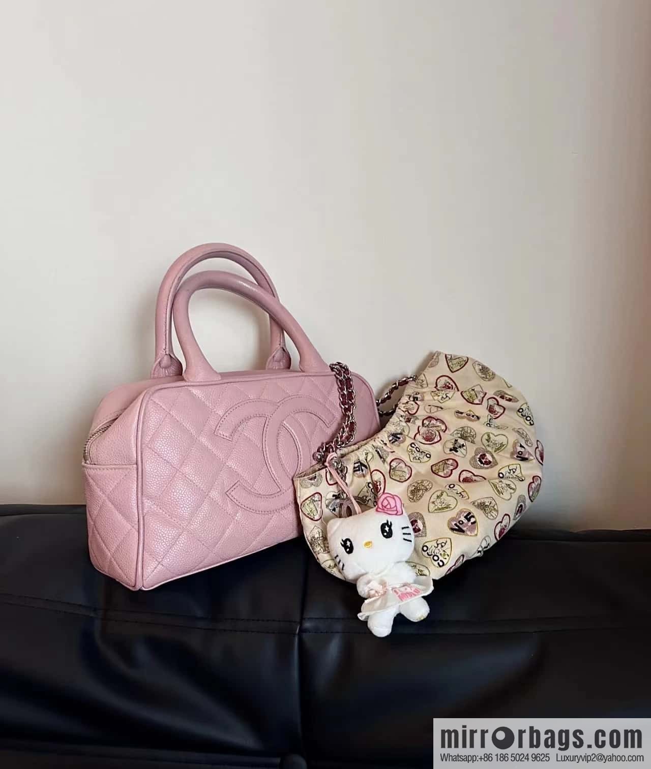 CHANEL CNNe same hot medieval bowling bag A20996 pink