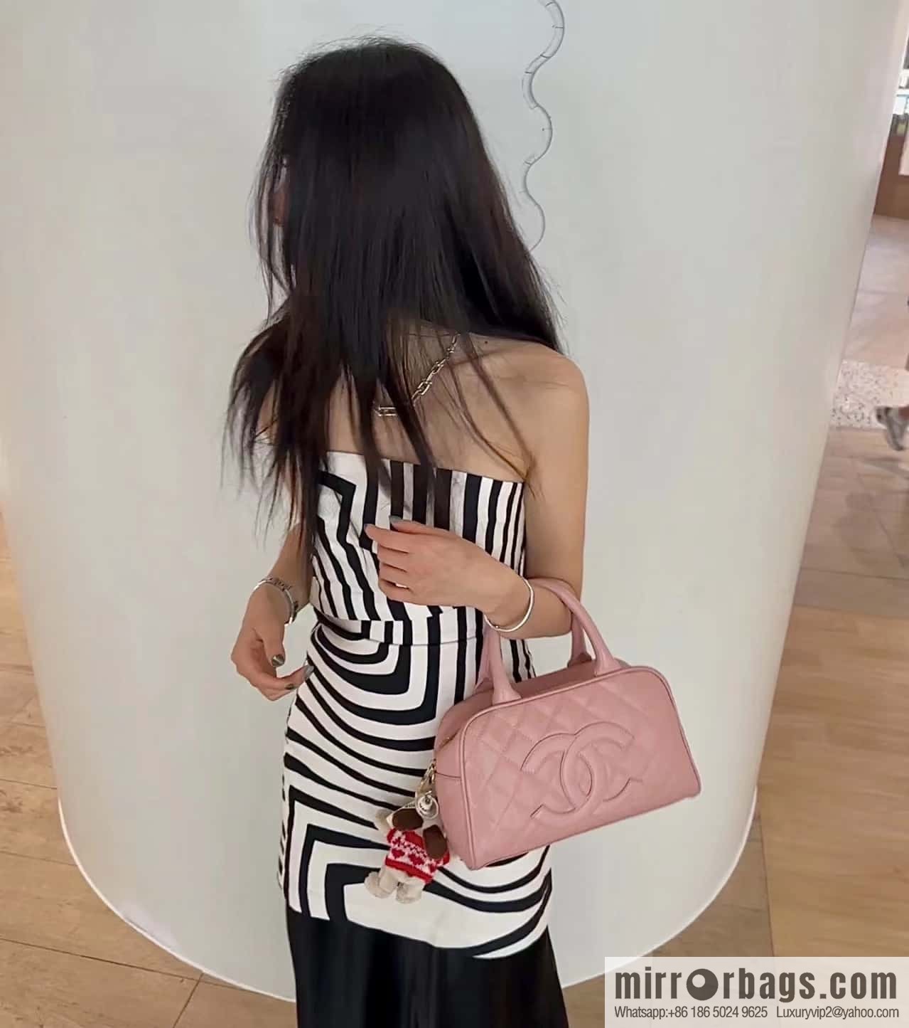 CHANEL CNNe same hot medieval bowling bag A20996 pink