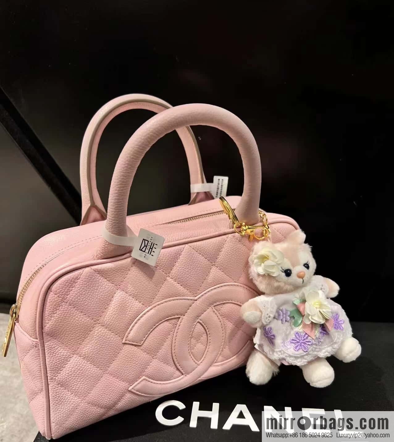 CHANEL CNNe same hot medieval bowling bag A20996 pink