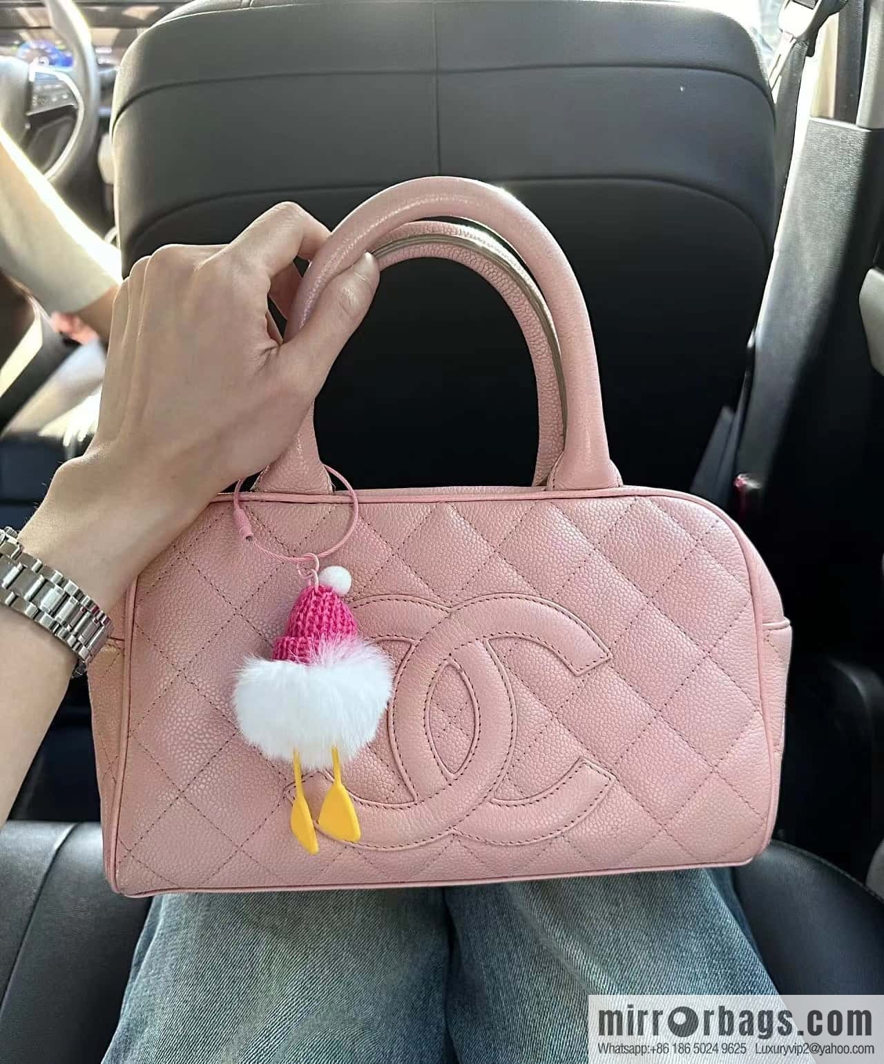 CHANEL CNNe same hot medieval bowling bag A20996 pink