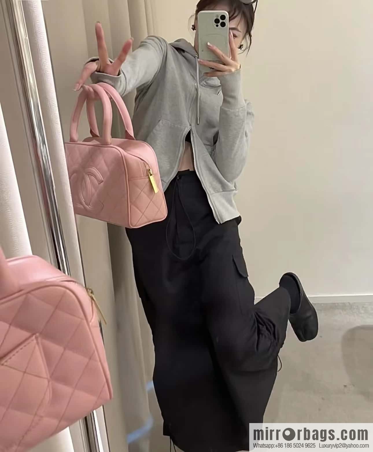 CHANEL CNNe same hot medieval bowling bag A20996 pink