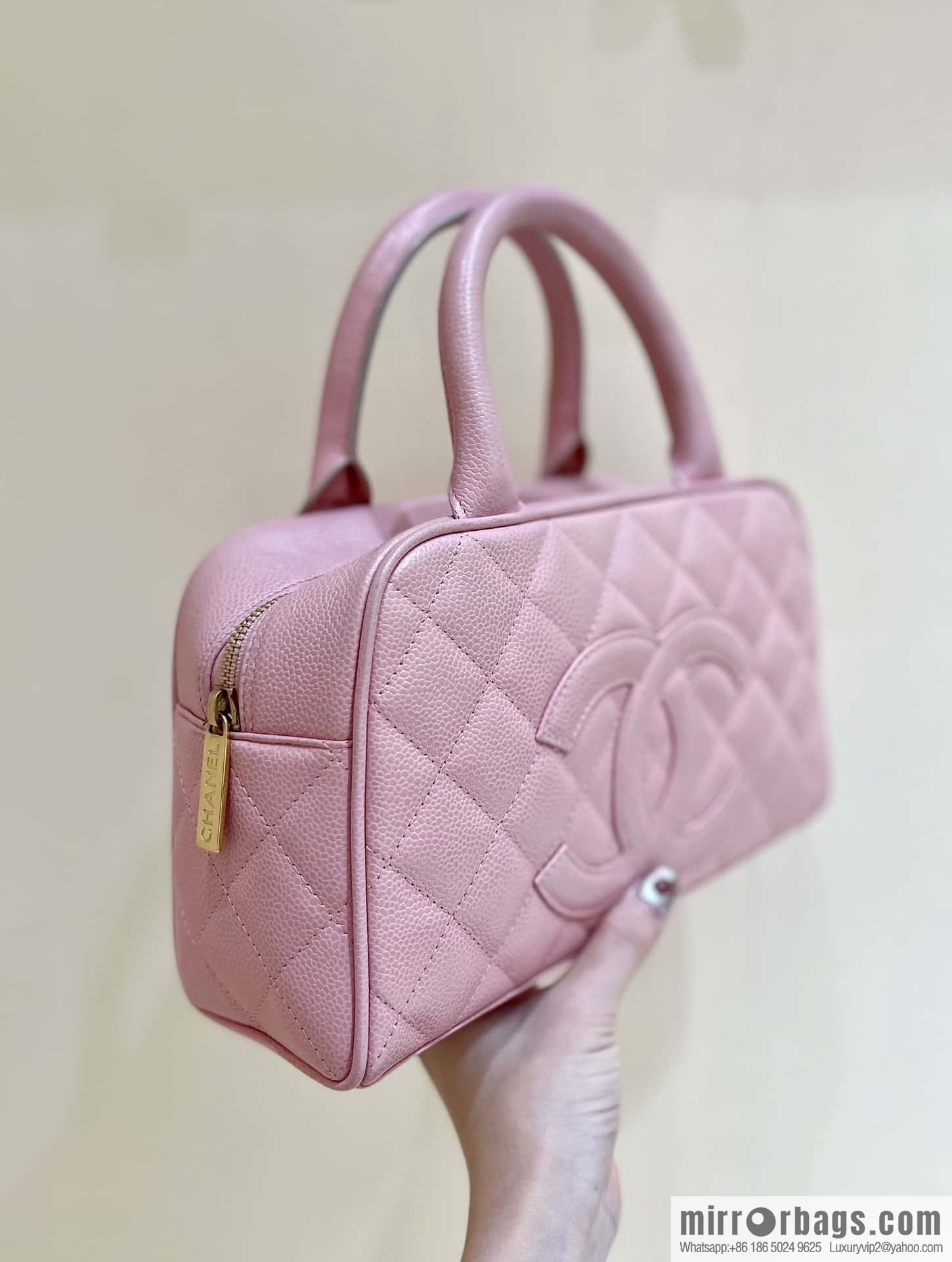 CHANEL CNNe same hot medieval bowling bag A20996 pink