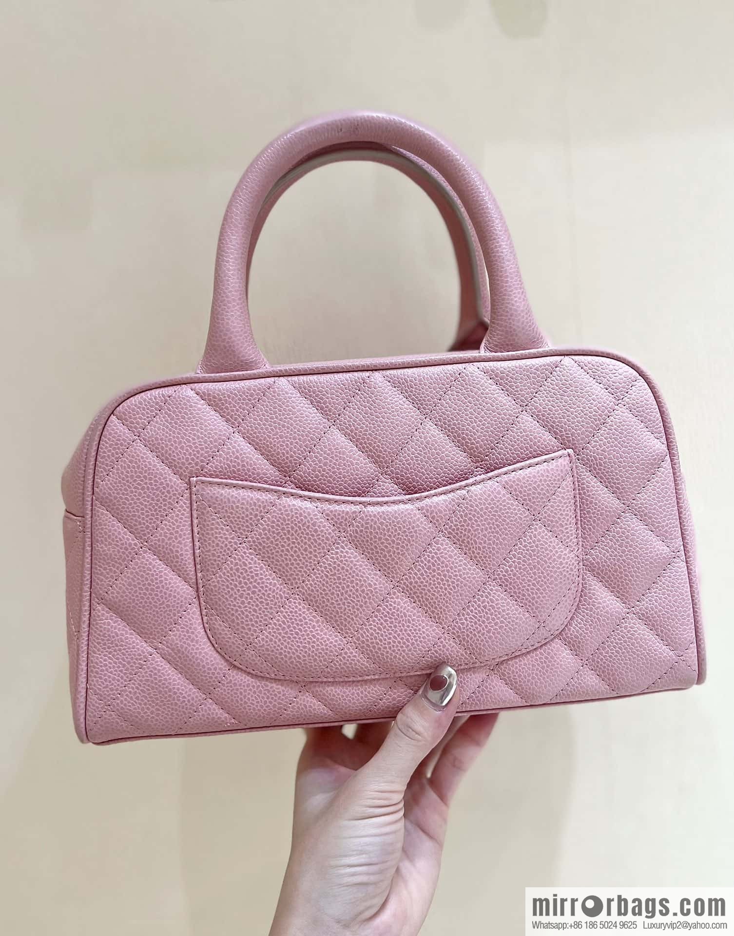CHANEL CNNe same hot medieval bowling bag A20996 pink