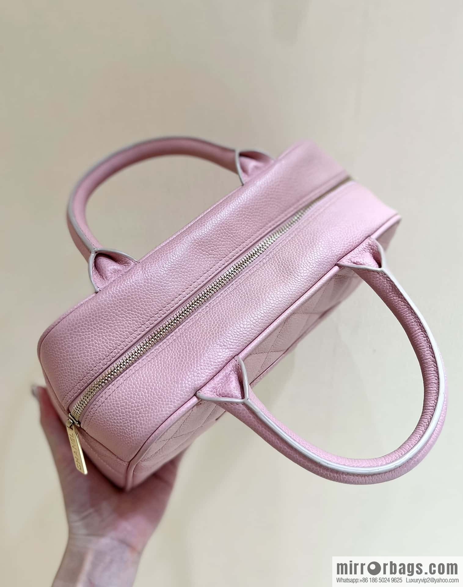 CHANEL CNNe same hot medieval bowling bag A20996 pink