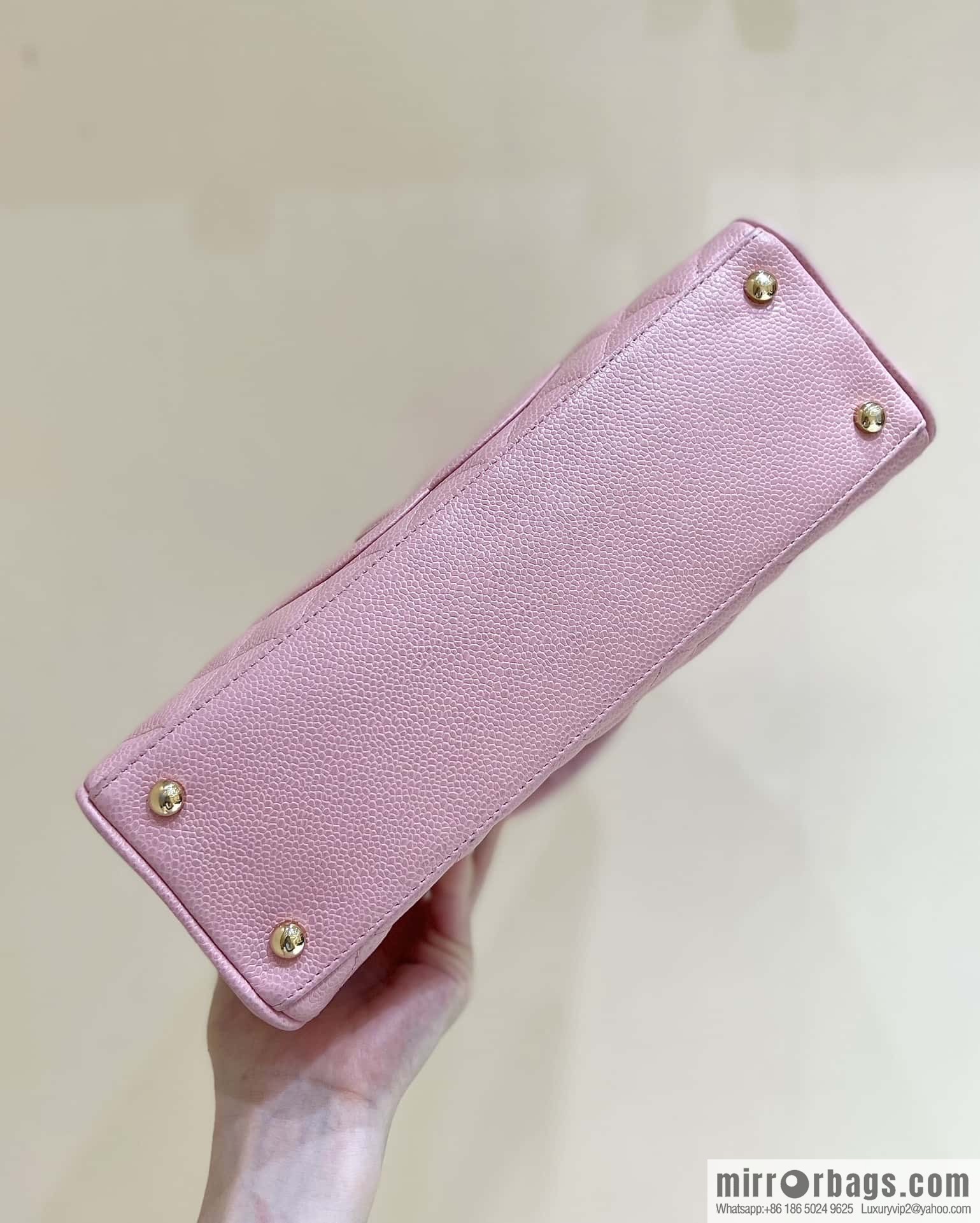 CHANEL CNNe same hot medieval bowling bag A20996 pink