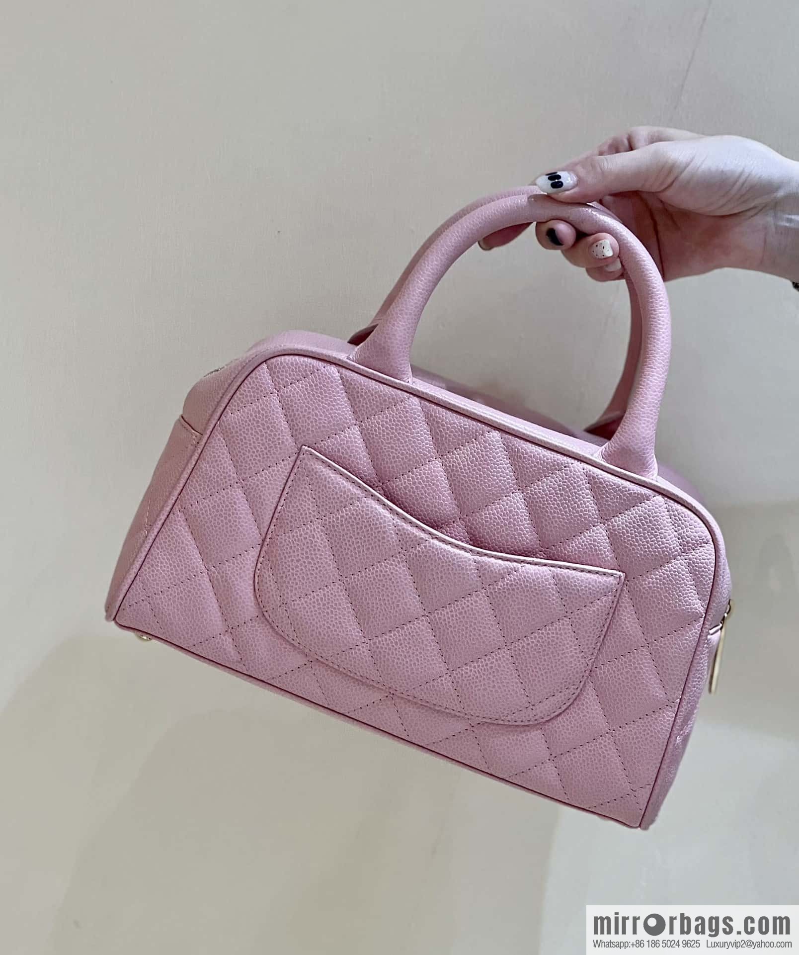 CHANEL CNNe same hot medieval bowling bag A20996 pink