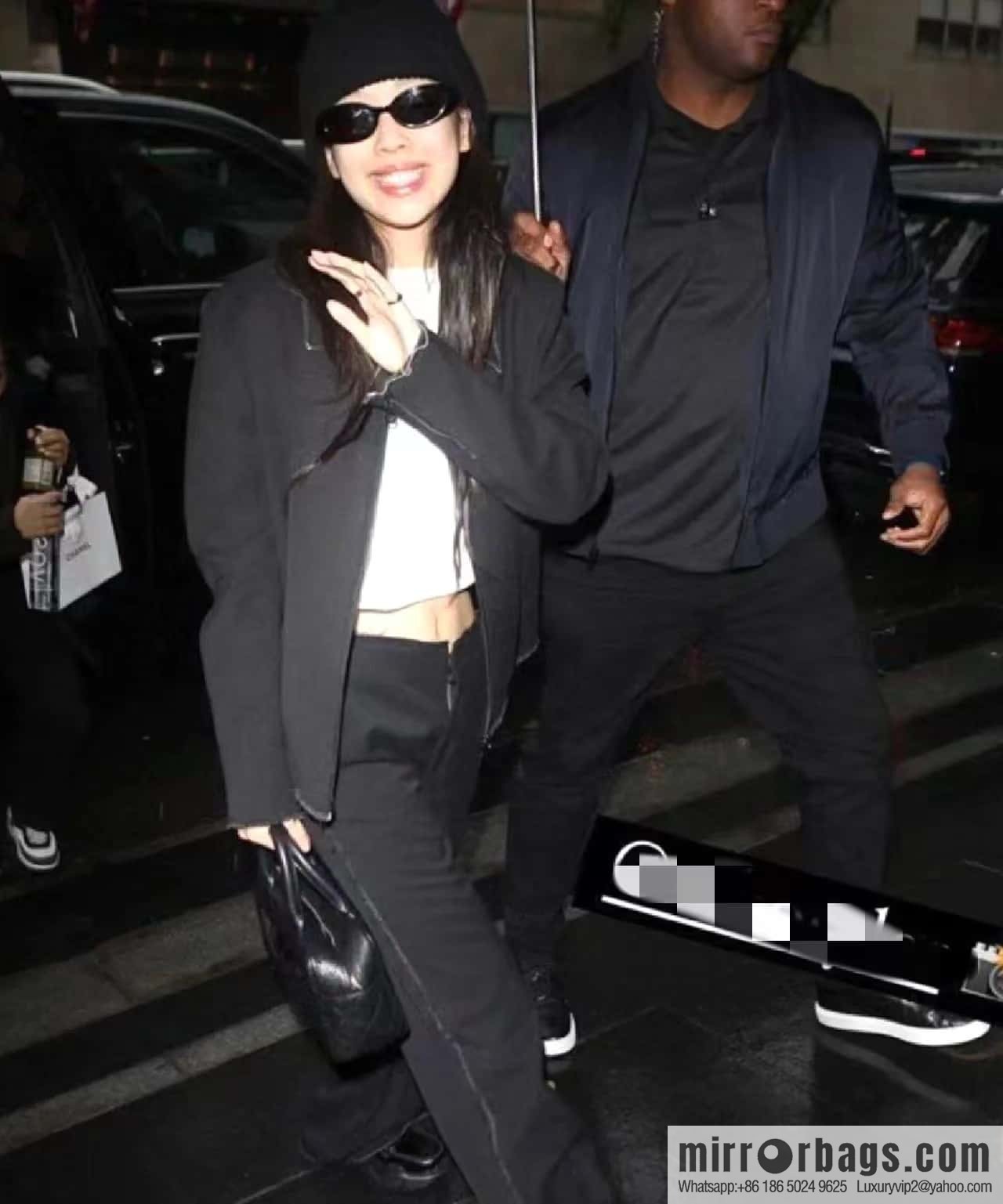 CHANEL CNNe same hot medieval bowling bag A20996 black