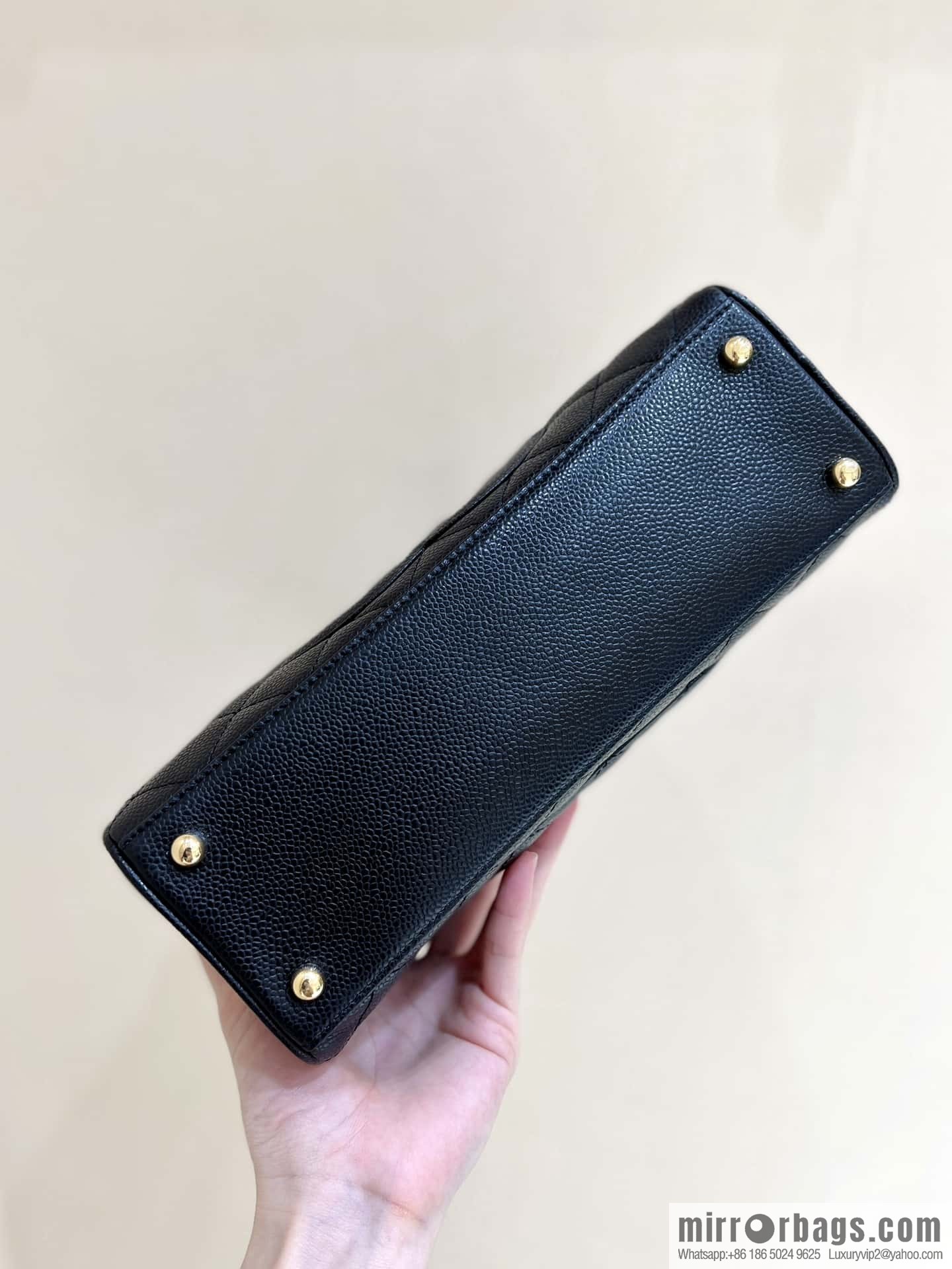 CHANEL CNNe same hot medieval bowling bag A20996 black