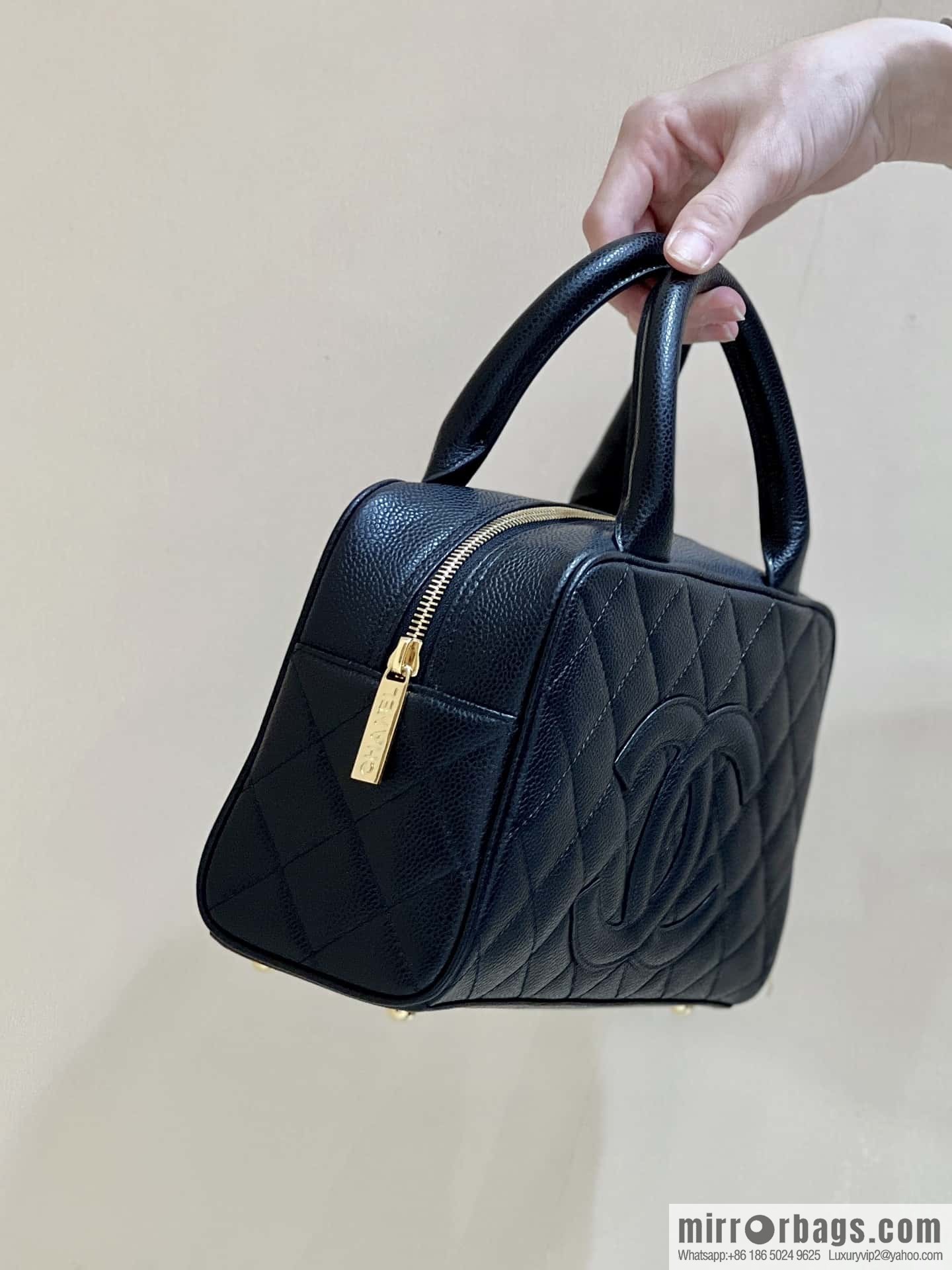 CHANEL CNNe same hot medieval bowling bag A20996 black