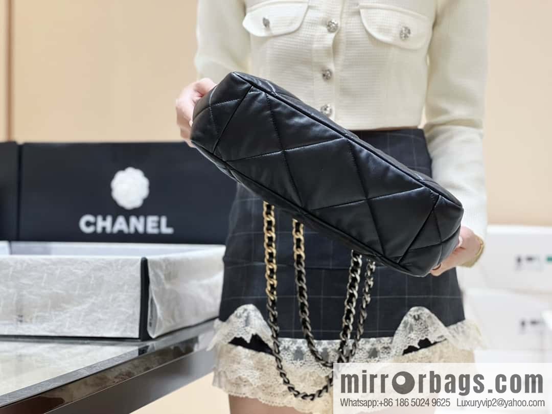 CHANEL 22k autumn and winter high-end ready-to-wear series shopping bag 19 horizontal shopping bag AS3660