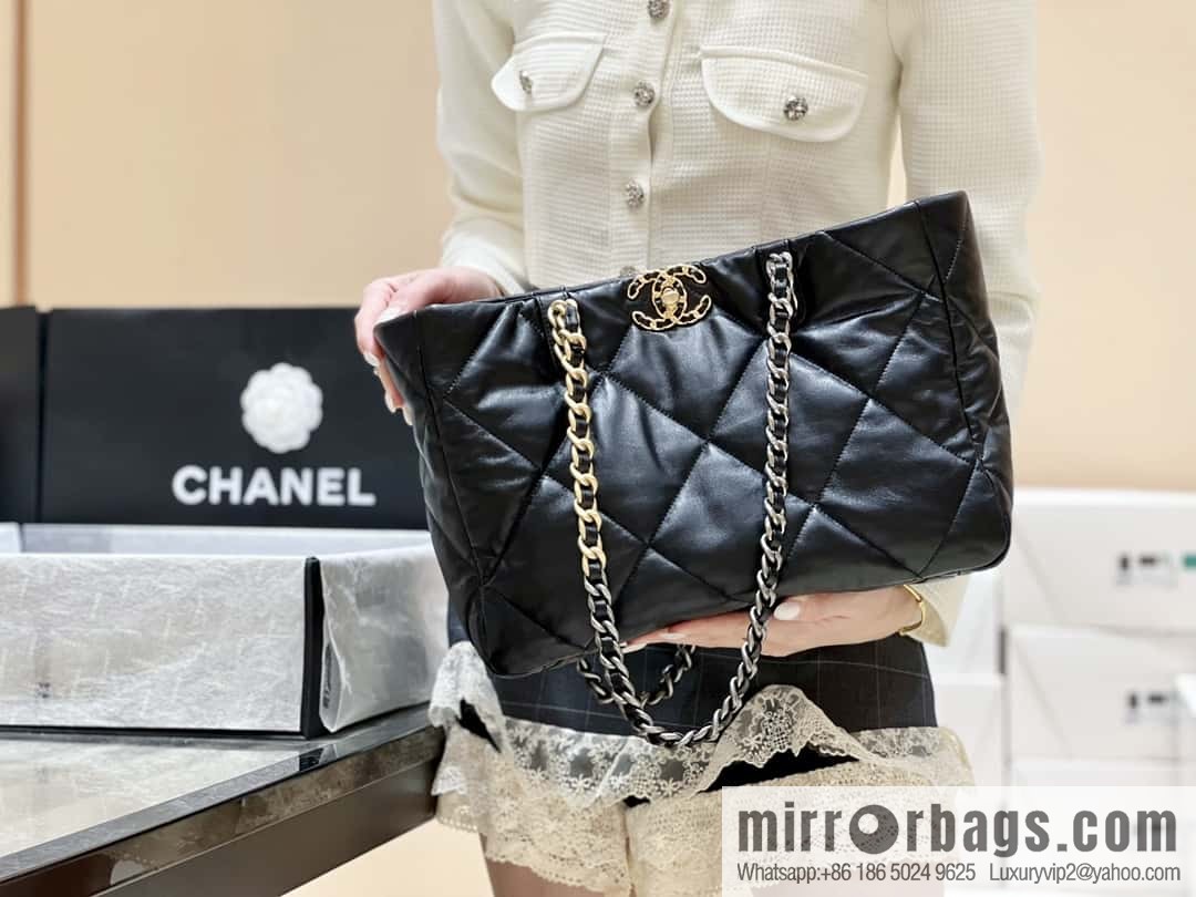 CHANEL 22k autumn and winter high-end ready-to-wear series shopping bag 19 horizontal shopping bag AS3660