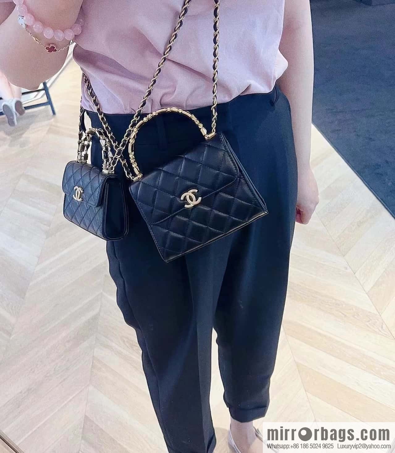 CHANEL 22b autumn and winter new trailer series Kelly enamel handle bag AP2945