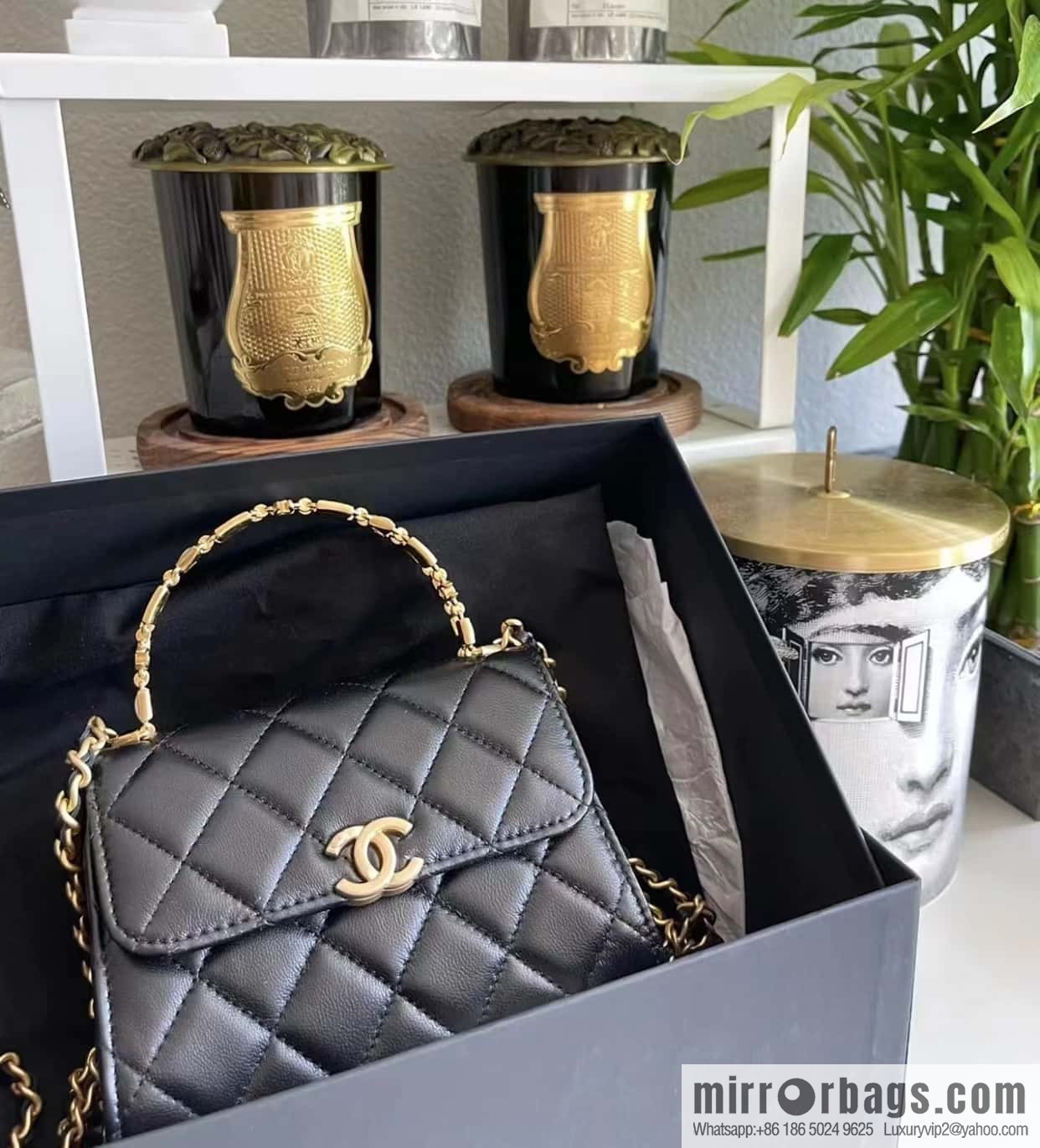 CHANEL 22b autumn and winter new trailer series Kelly enamel handle bag AP2945