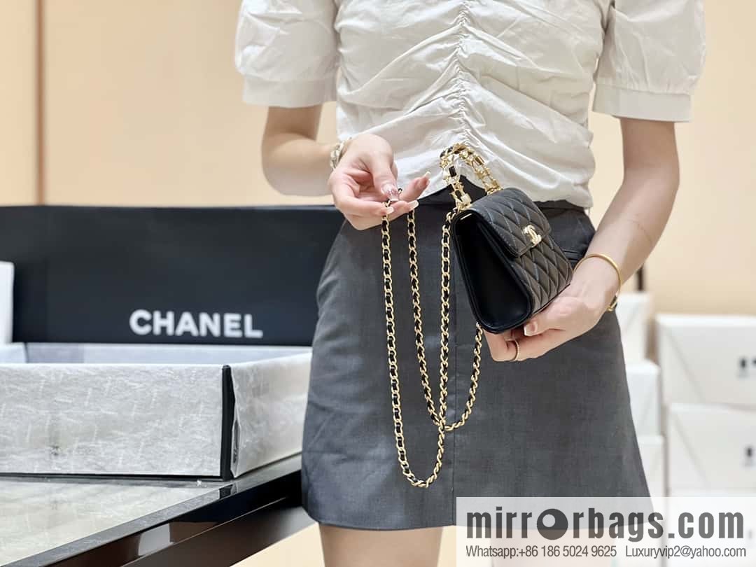 CHANEL 22b autumn and winter new trailer series Kelly enamel handle bag AP2945