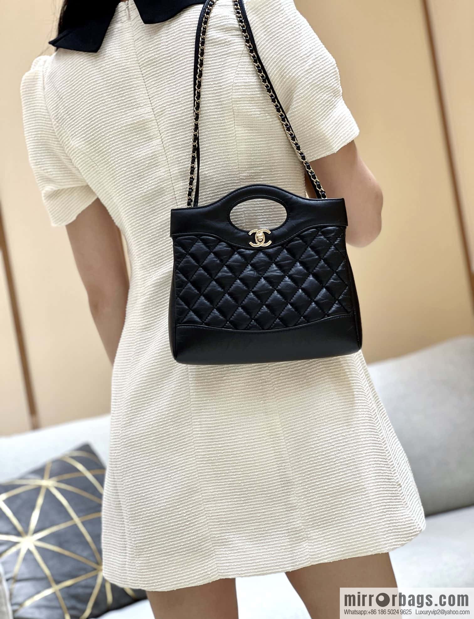 CHANEL 23A Superior Handicraft Series 31bag mini AS4133