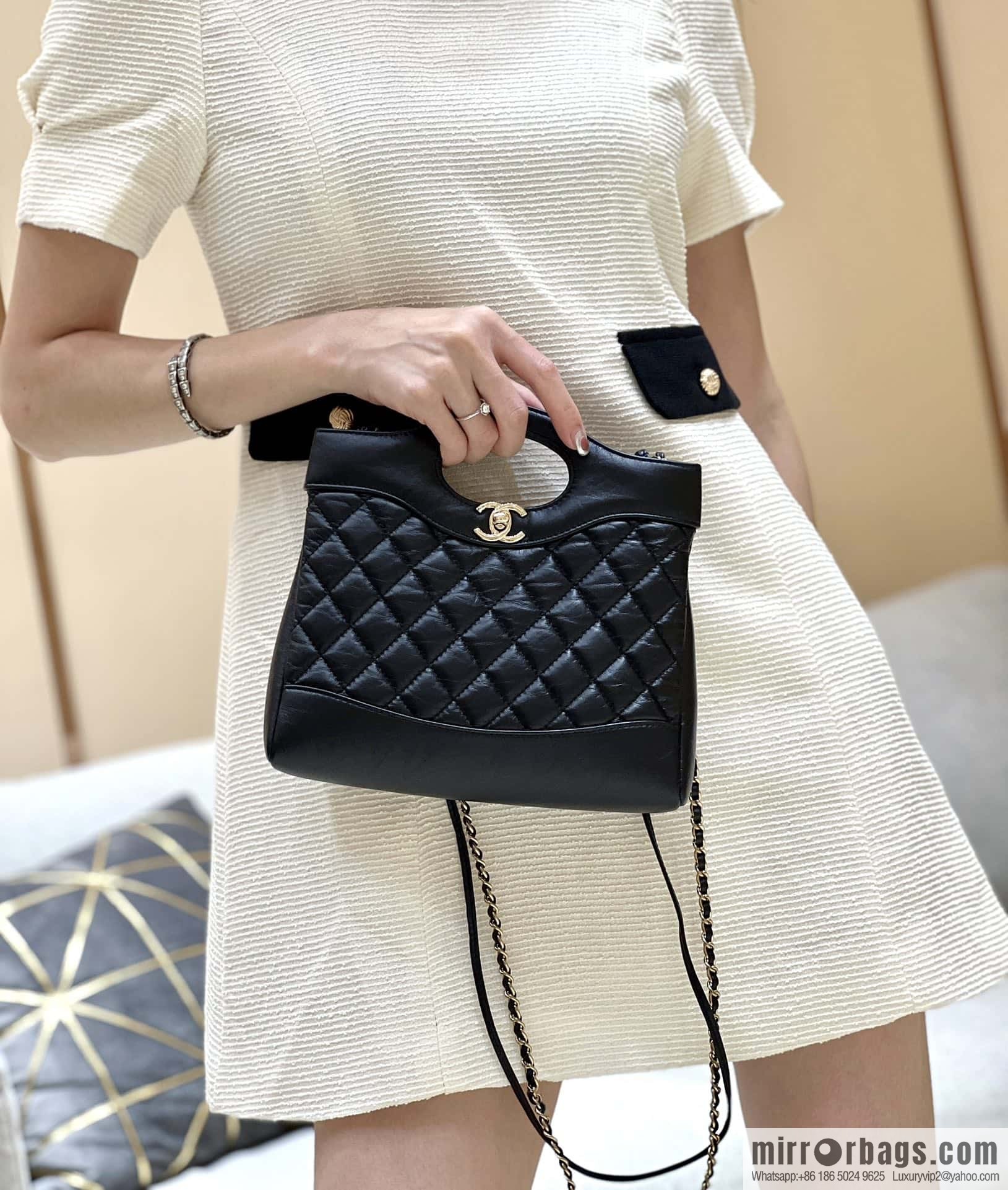CHANEL 23A Superior Handicraft Series 31bag mini AS4133
