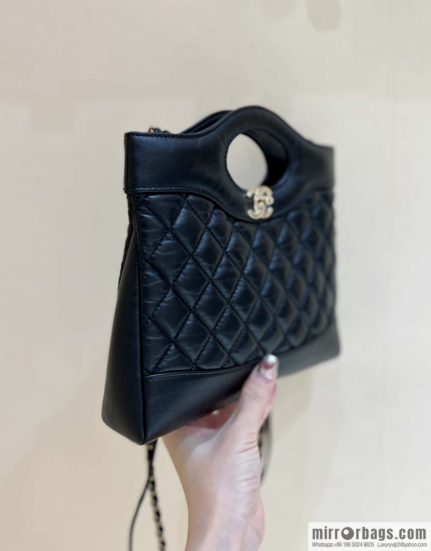 CHANEL 23A Superior Handicraft Series 31bag mini AS4133