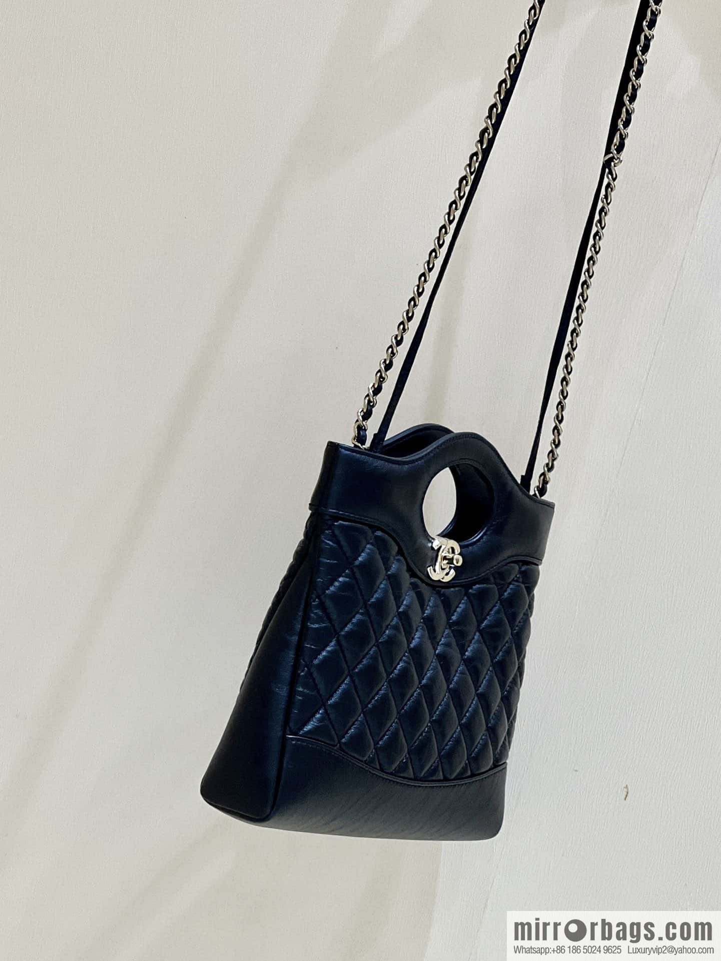 CHANEL 23A Superior Handicraft Series 31bag mini AS4133
