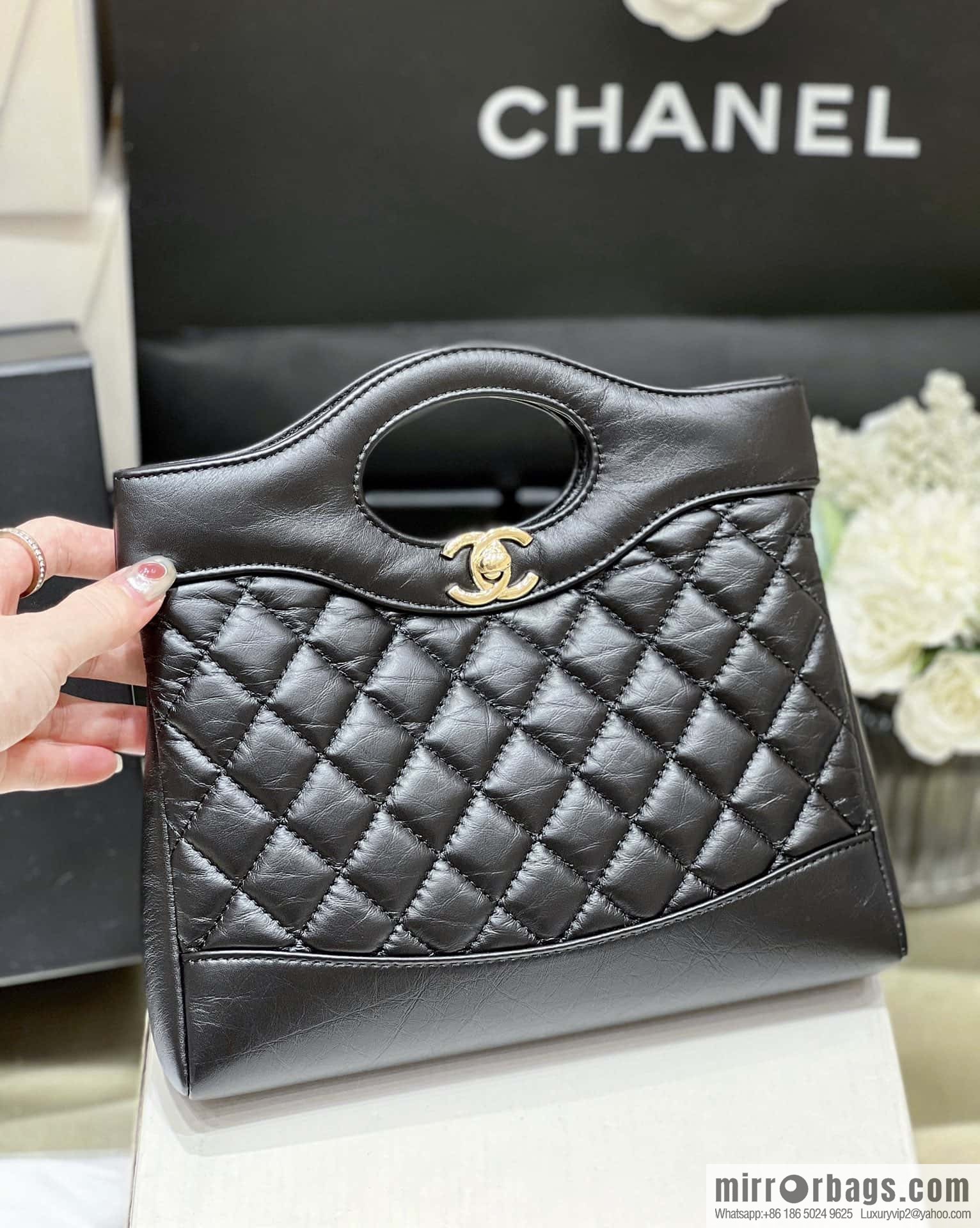 CHANEL 23A Superior Handicraft Series 31bag mini AS4133