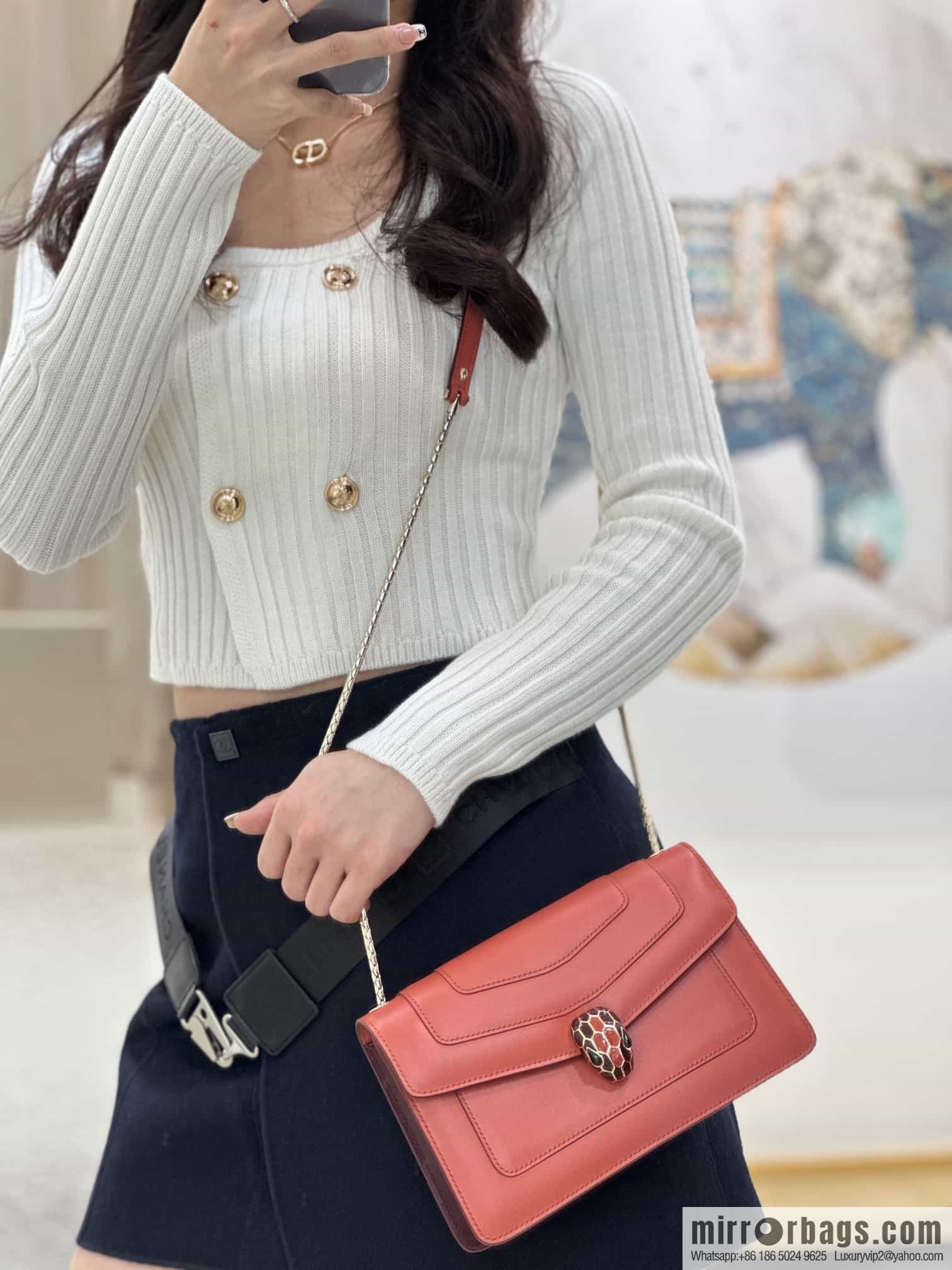 𝘽𝙑𝙇𝙂𝘼𝙍𝙄𝙎𝙀𝙍𝙋𝙀𝙉𝙏𝙄𝙁𝙊𝙍𝙀𝙑𝙀𝙍 counter hot-selling series Serpenti Forever exquisite crossbody bag Model: 38102